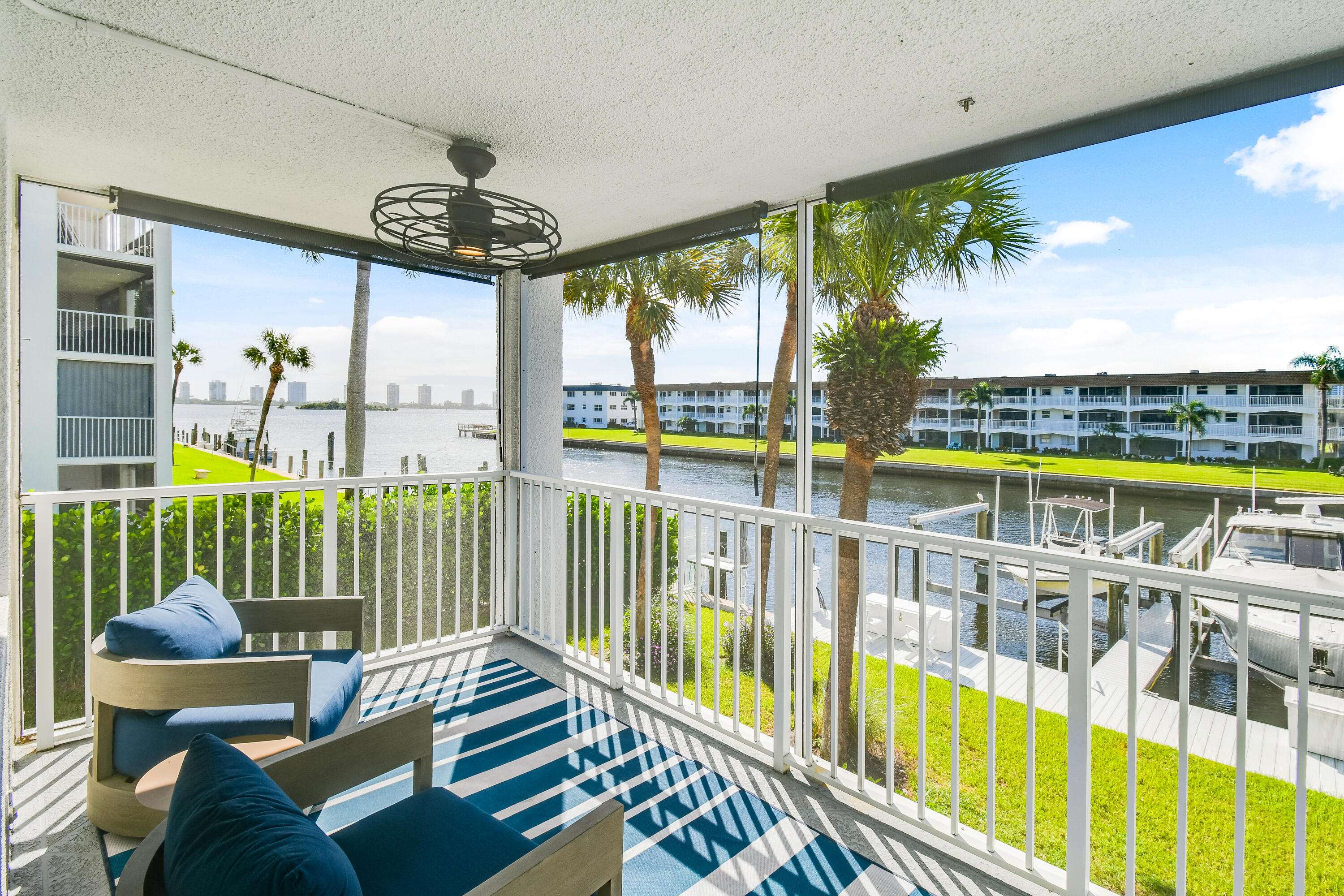 North Palm Beach, FL 33408,104 Paradise Harbour BLVD 215