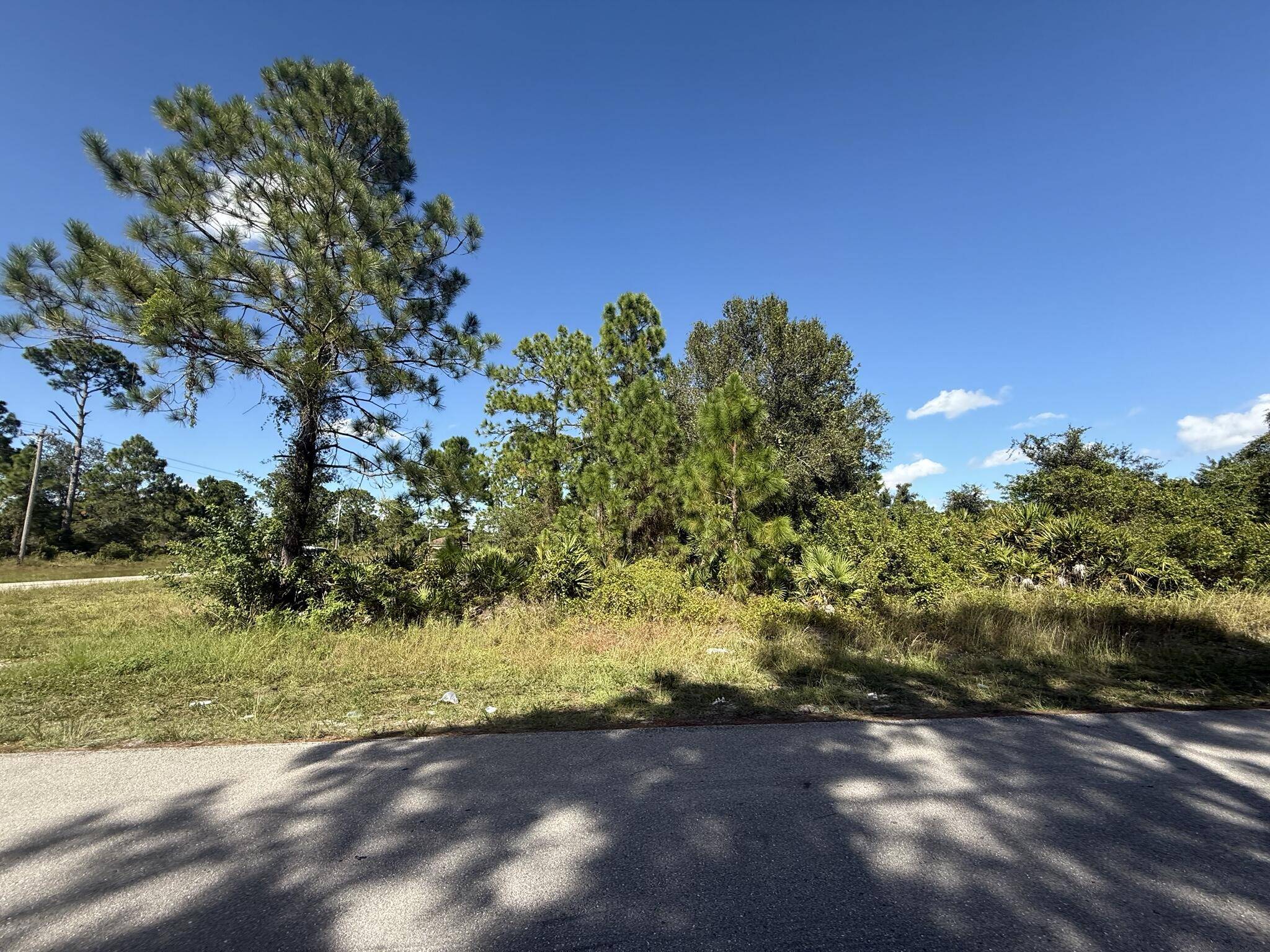 Lehigh Acres, FL 33974,627 S Columbus BLVD