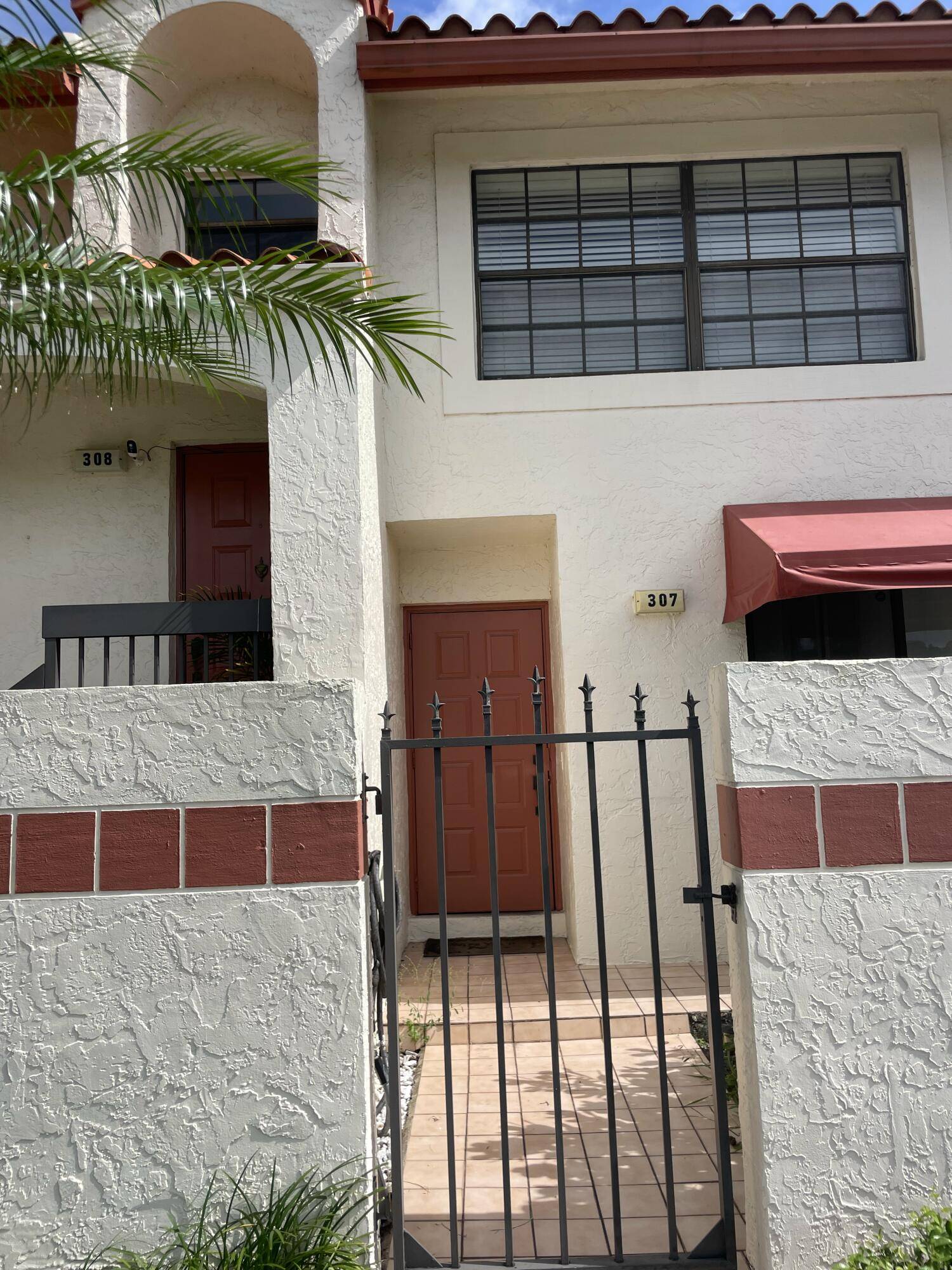 Deerfield Beach, FL 33442,307 Liberty CT