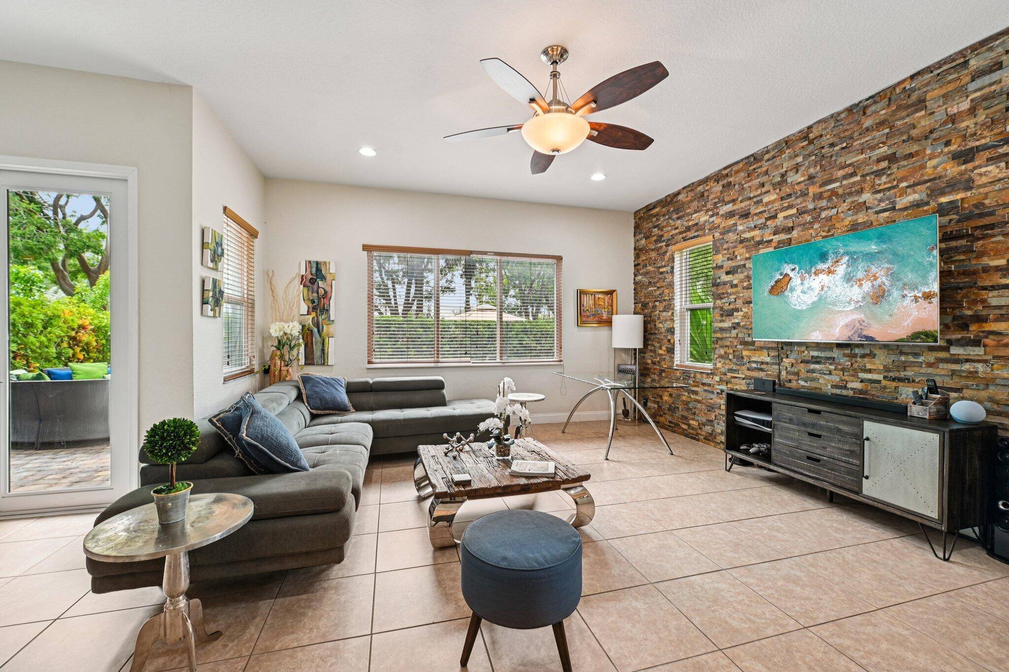 West Palm Beach, FL 33413,553 Gazetta WAY