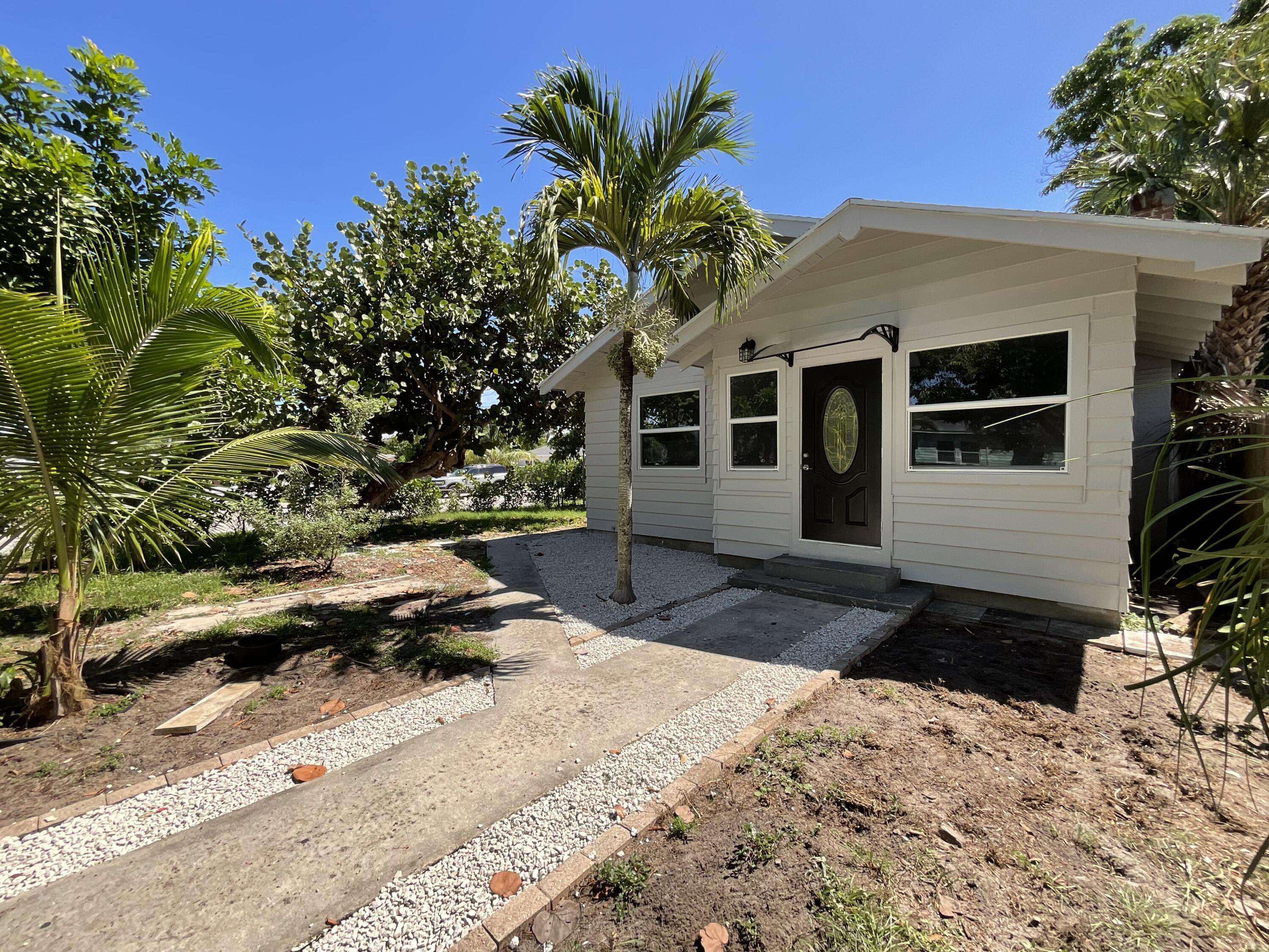 West Palm Beach, FL 33405,700 Tallapoosa ST