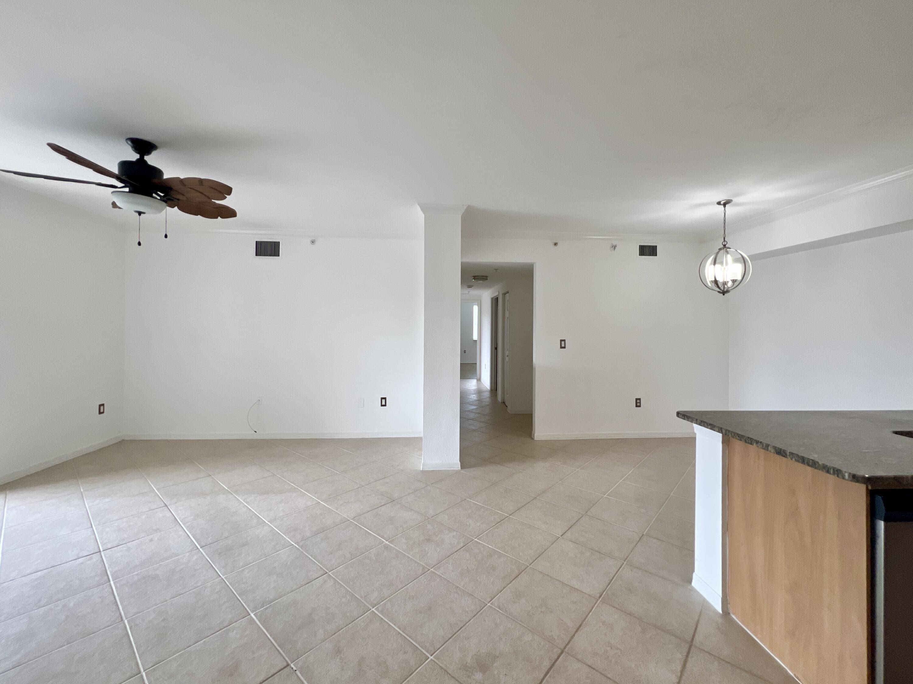 West Palm Beach, FL 33411,6450 Emerald Dunes DR 301