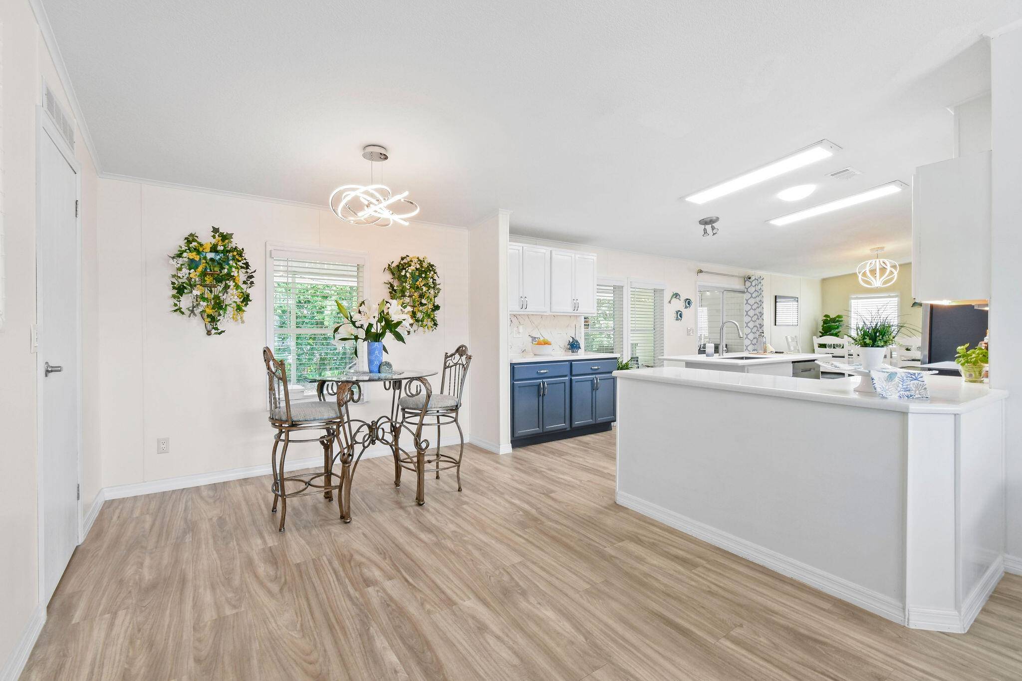 Palm Beach Gardens, FL 33410,2555 Pga BLVD 353