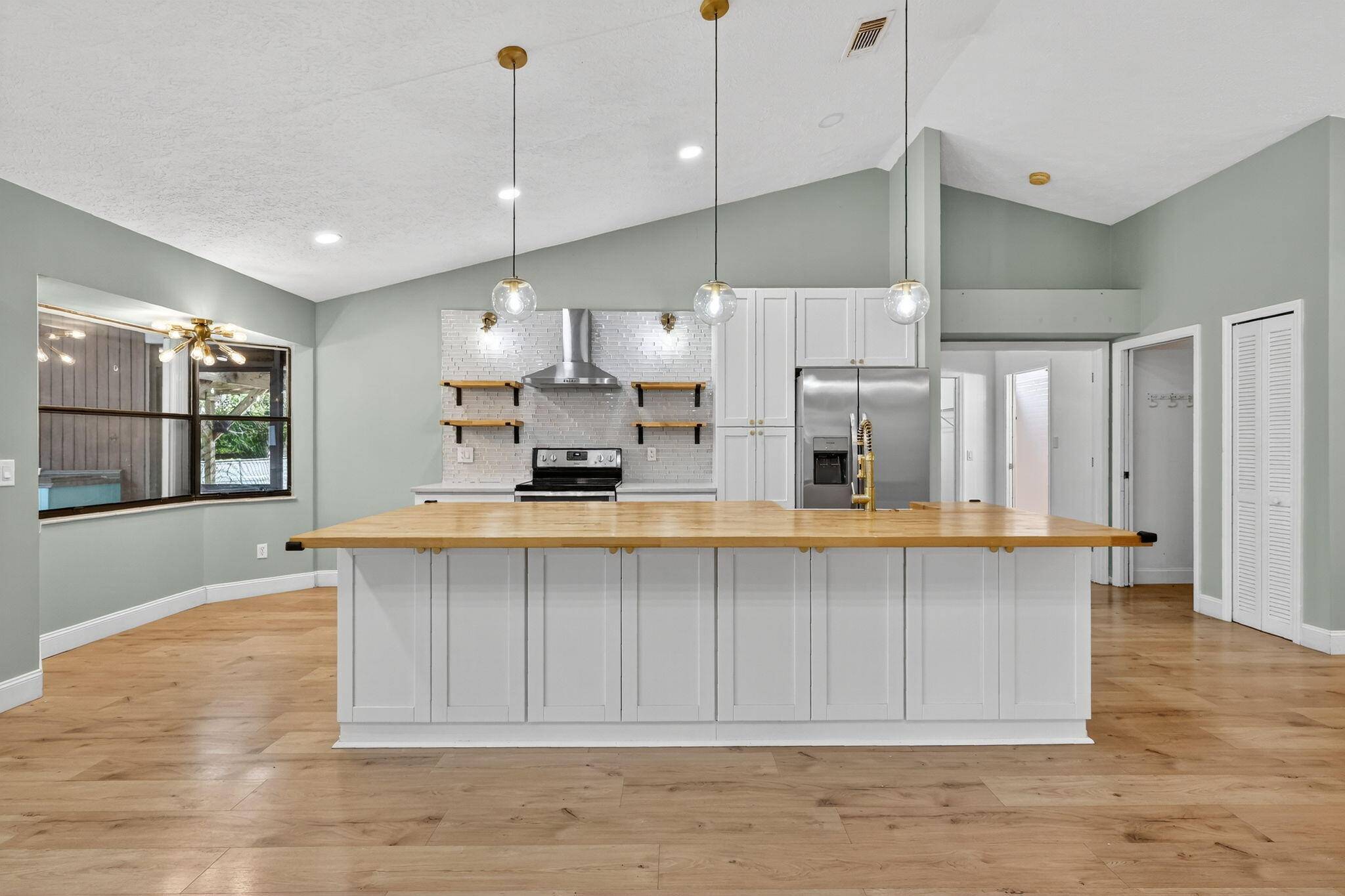 Port Saint Lucie, FL 34984,2479 SE Whitehorse ST