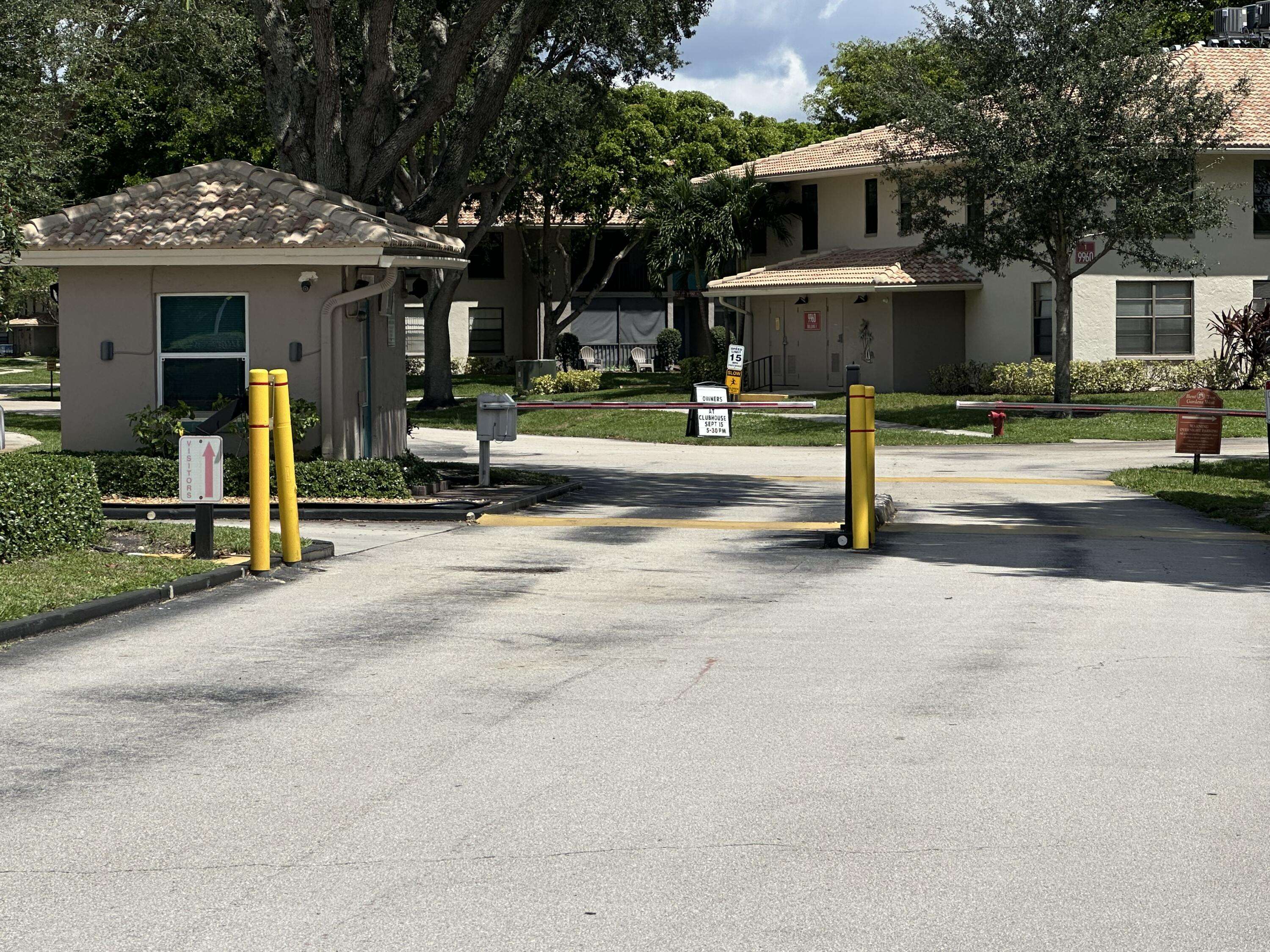 Boynton Beach, FL 33436,9845 Pineapple Tree DR 208