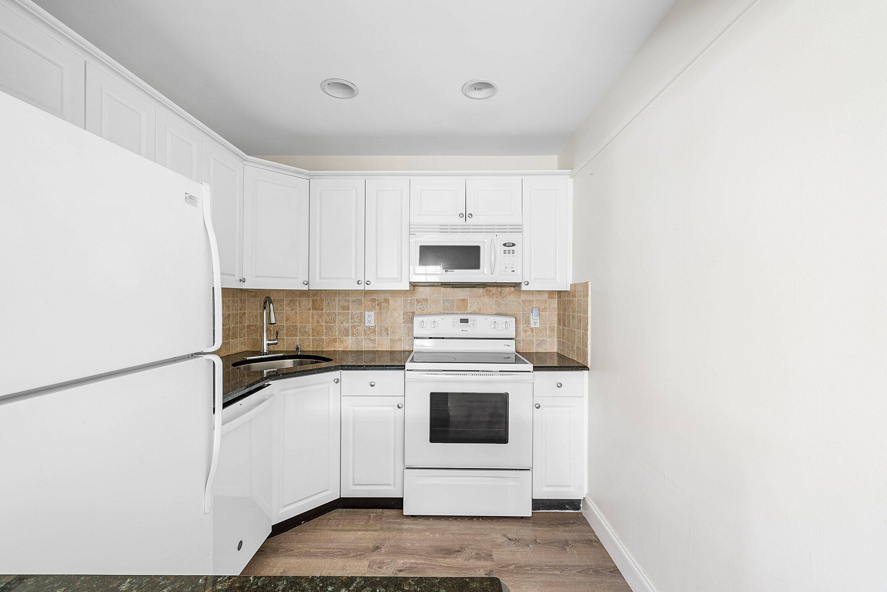 Fort Lauderdale, FL 33308,2455 NE 51st ST E102