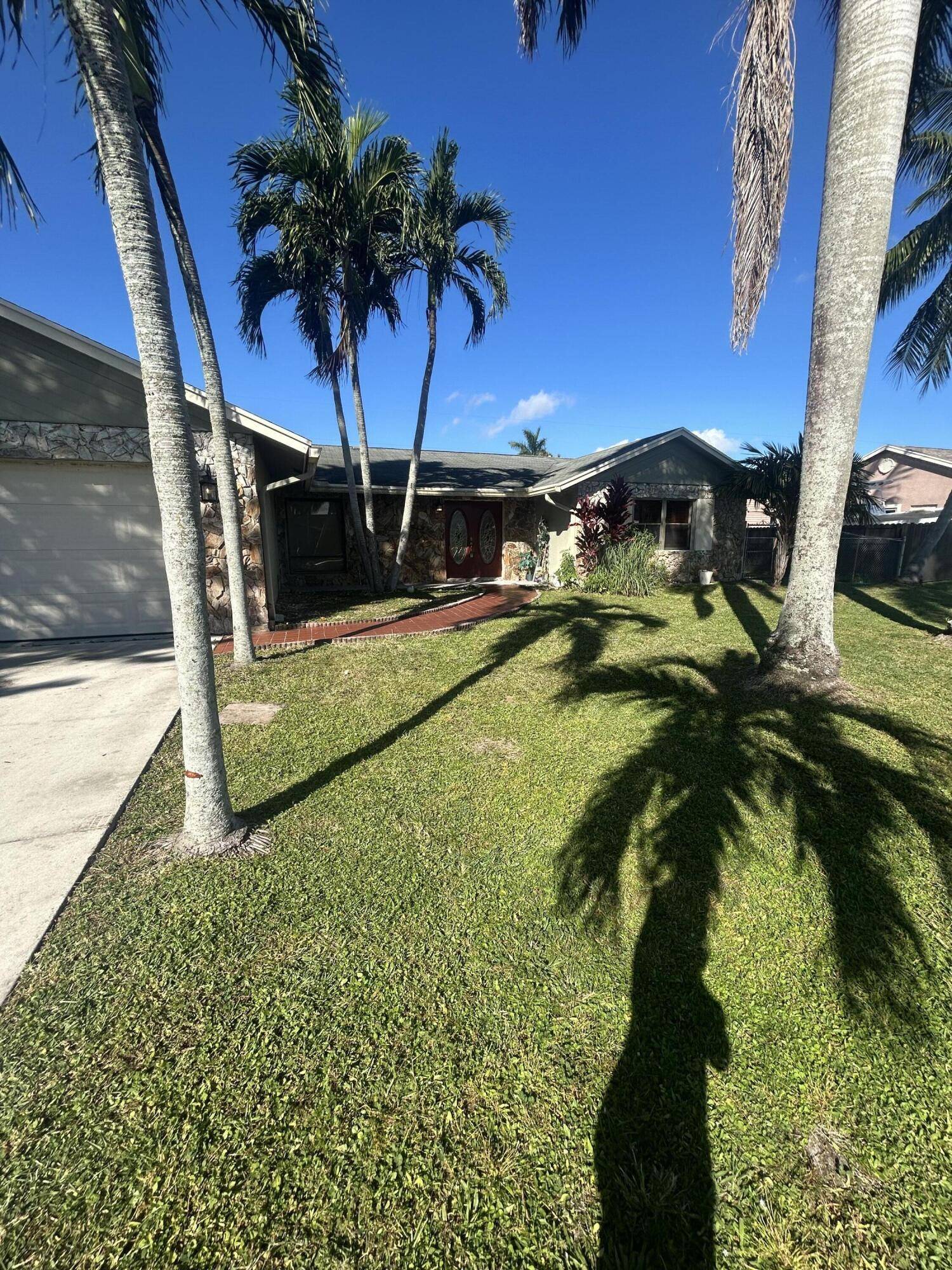 Lake Worth, FL 33467