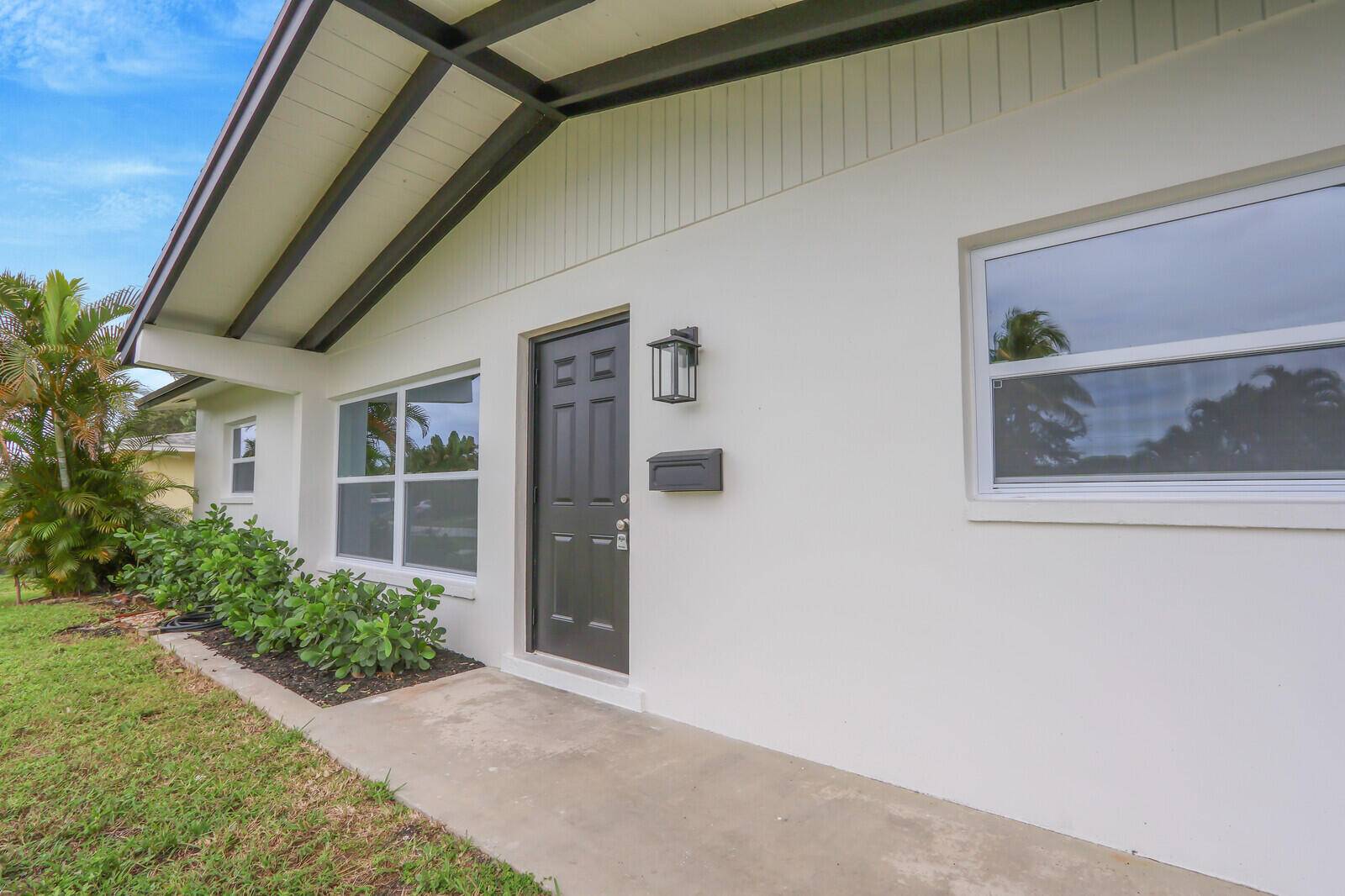 Palm Beach Gardens, FL 33410,3288 Bermuda RD