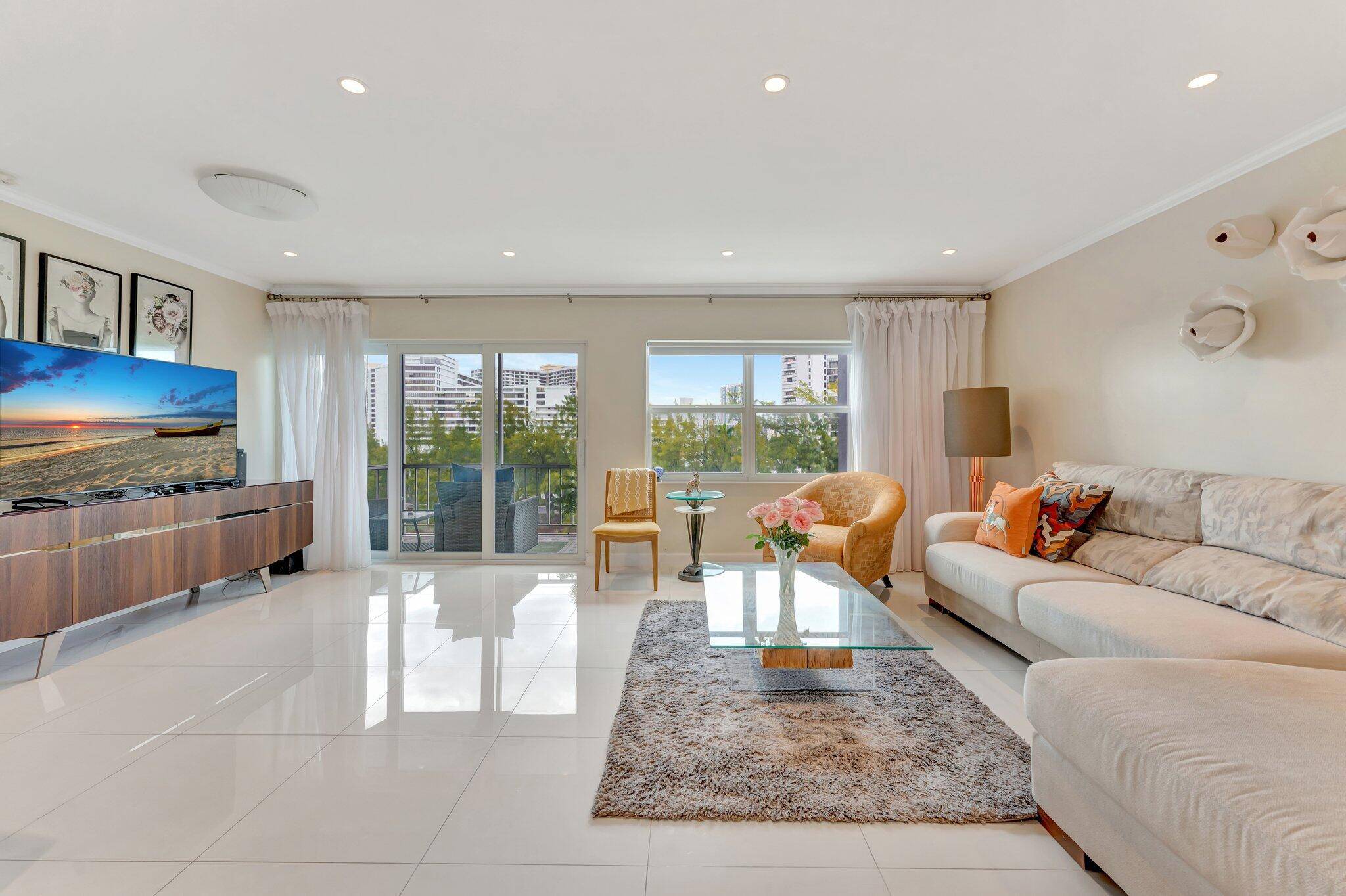 Hallandale Beach, FL 33009,300 Diplomat Pkwy 606