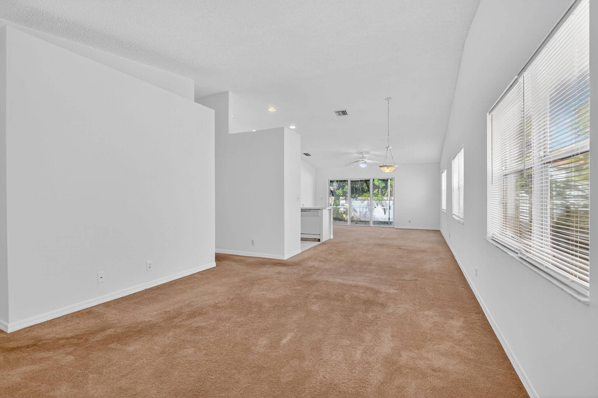 Deerfield Beach, FL 33442,59 NW 44th TER