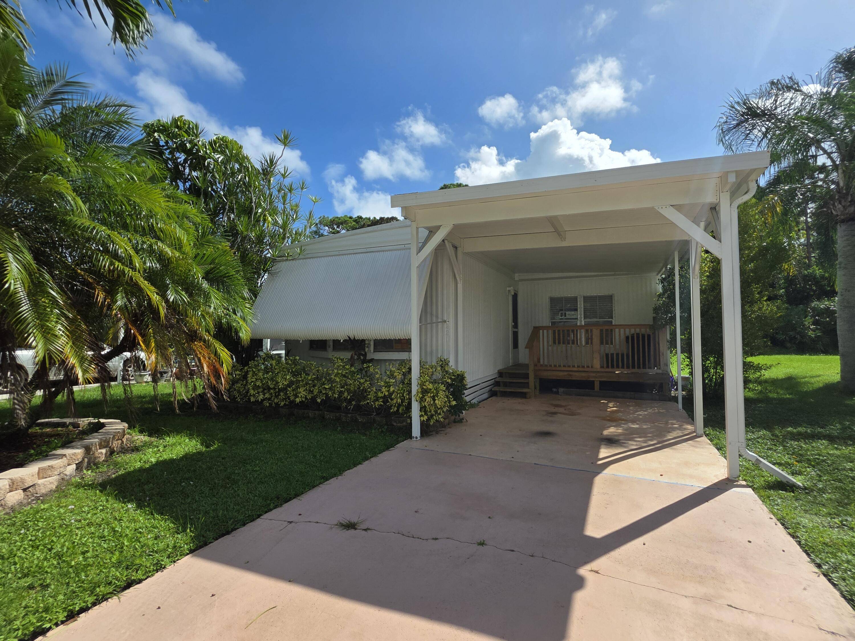 Port Saint Lucie, FL 34952,221 Camino Del Rio