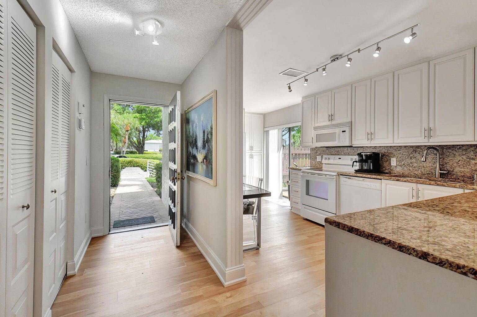 Boynton Beach, FL 33436,11 Southport LN A