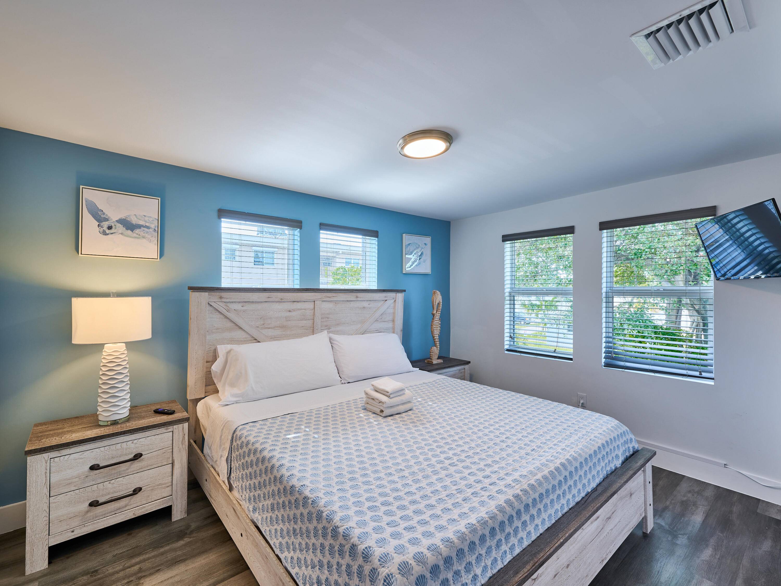 Hollywood, FL 33020,2020 Washington ST 8