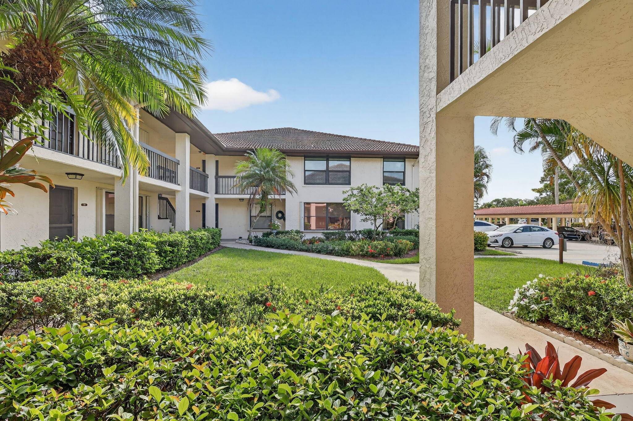 Stuart, FL 34997,181 SW South River DR 106