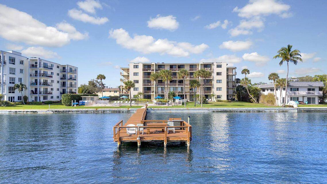 Lantana, FL 33462,1202 S Lake DR 501