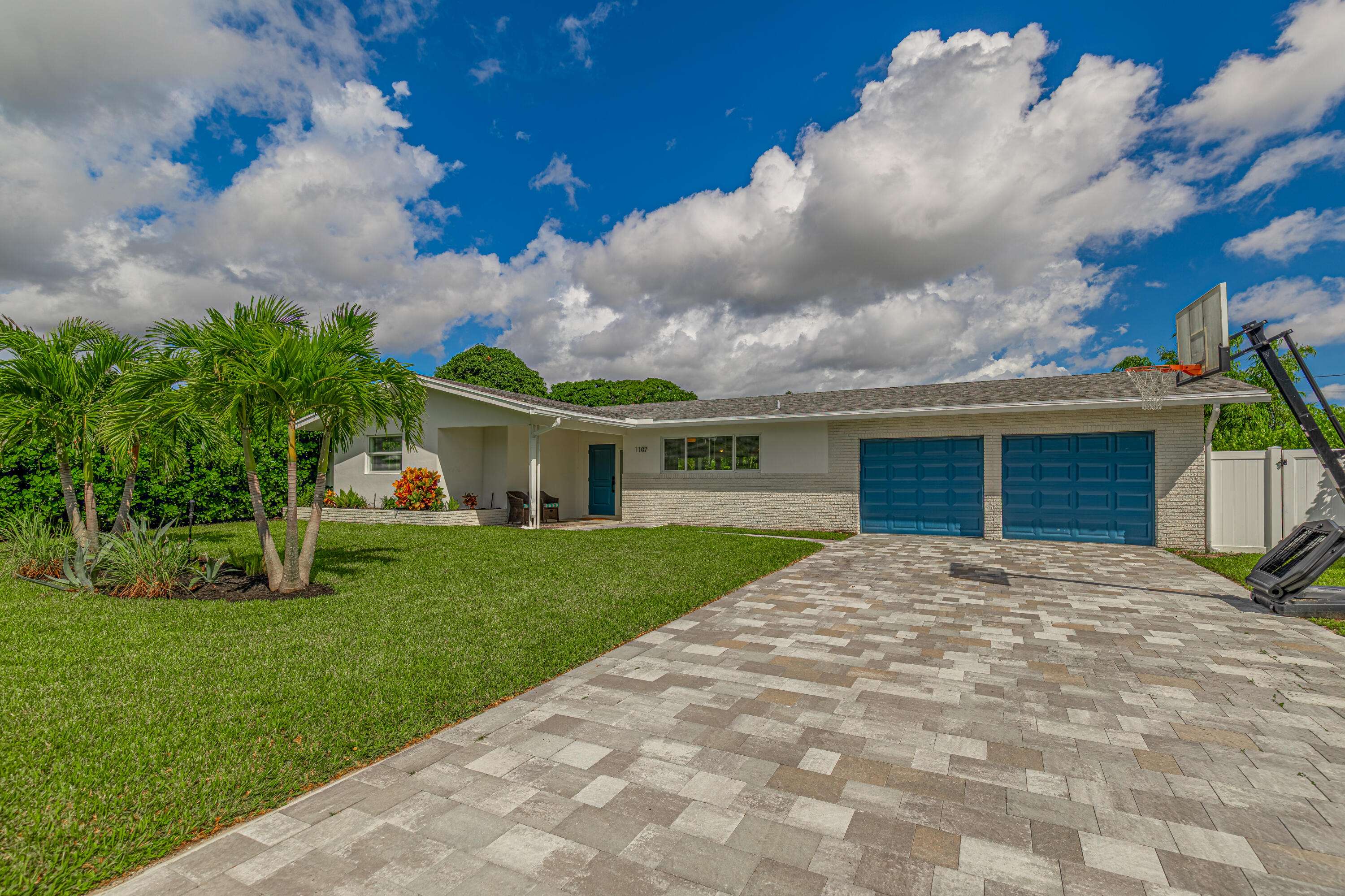 Boynton Beach, FL 33426,1107 SW 24th AVE