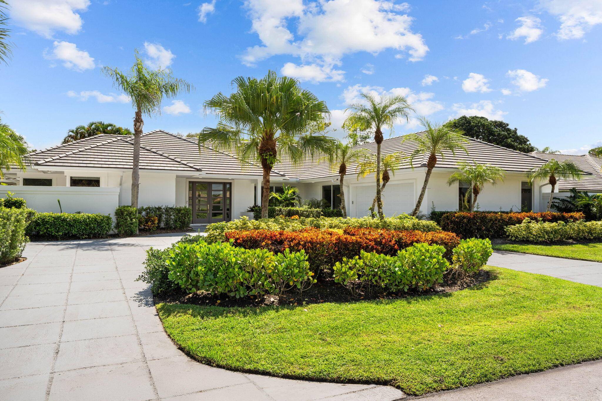 Palm Beach Gardens, FL 33418,17 Surrey RD