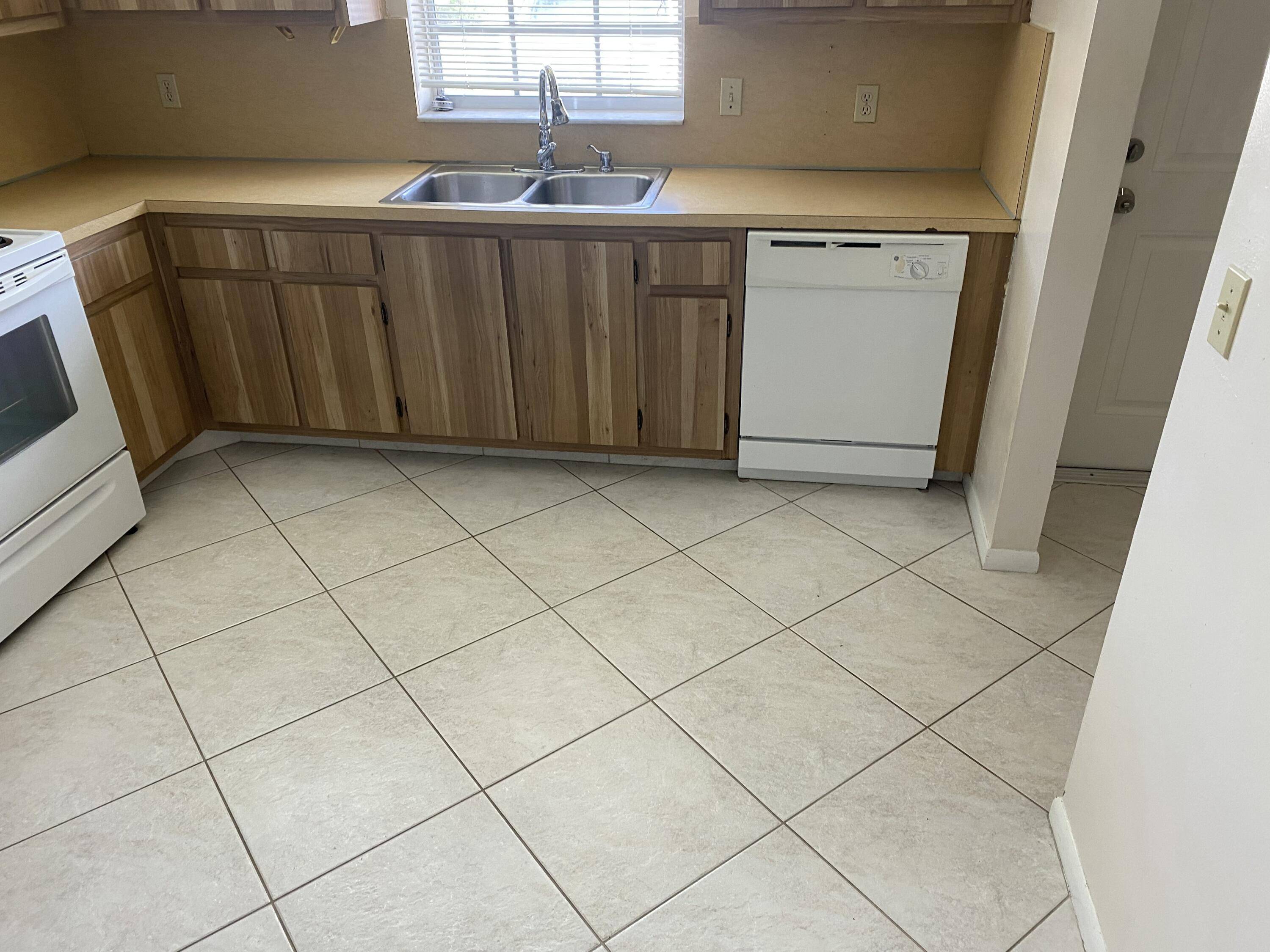 Lake Worth, FL 33467,442 Franconia CIR