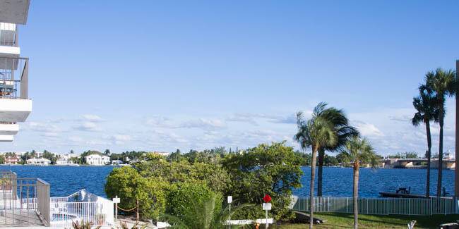 Lantana, FL 33462,301 Croton AVE 202