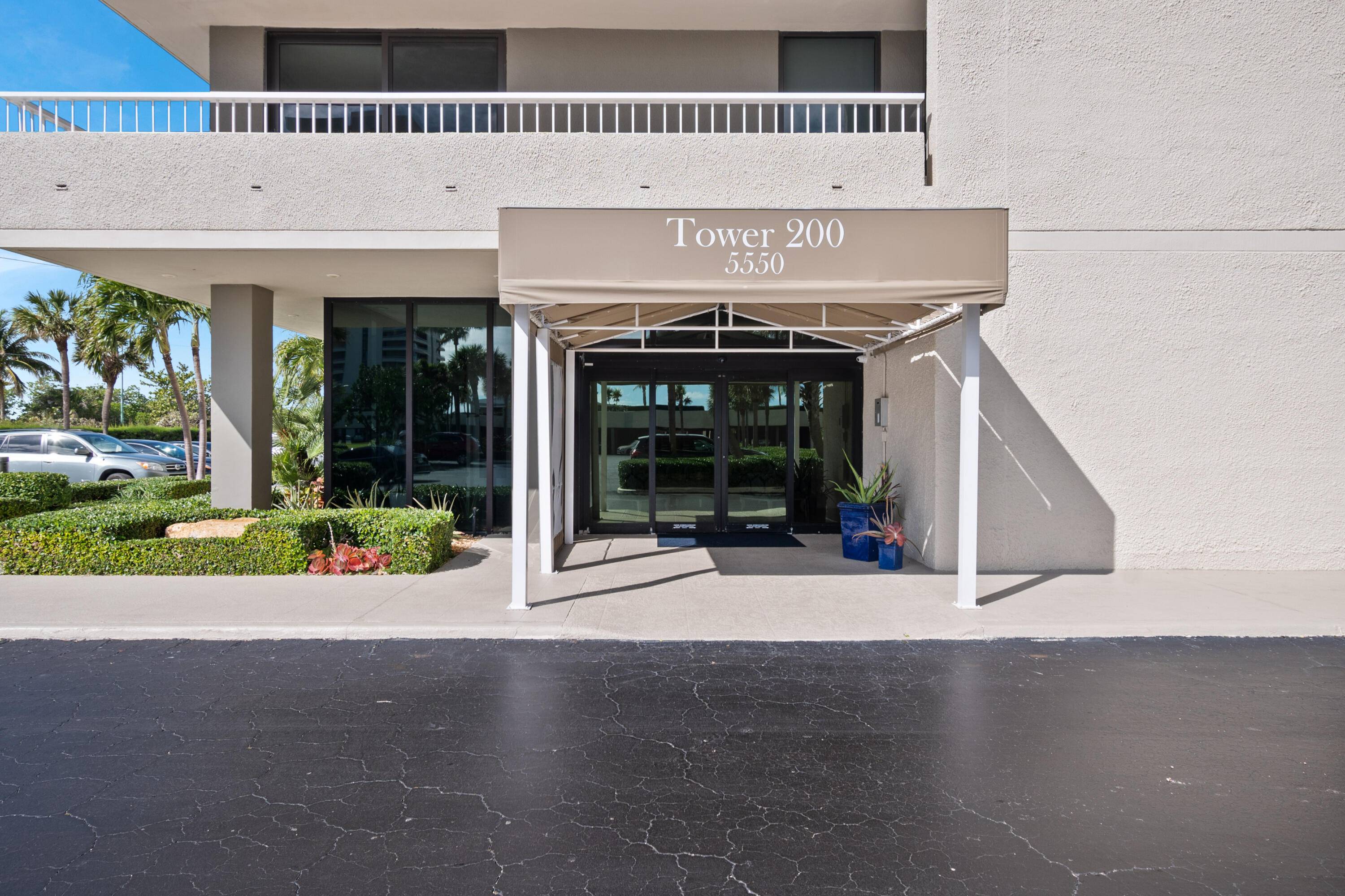 Singer Island, FL 33404,5550 N Ocean DR 9d