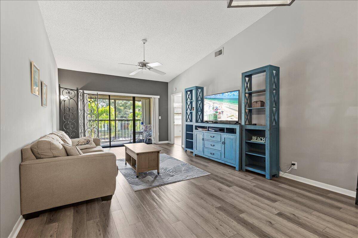 Palm Beach Gardens, FL 33418,701 Sabal Ridge CIR F