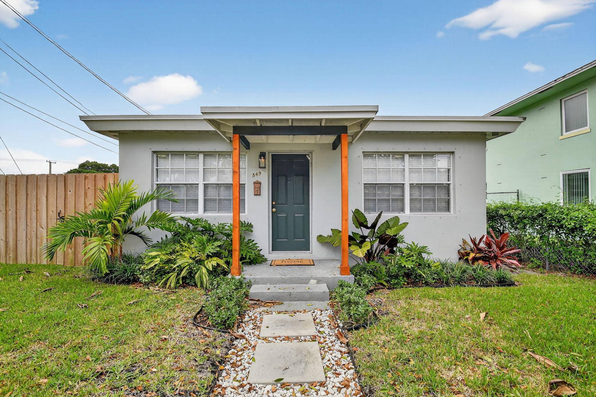 West Palm Beach, FL 33407,549 21st ST