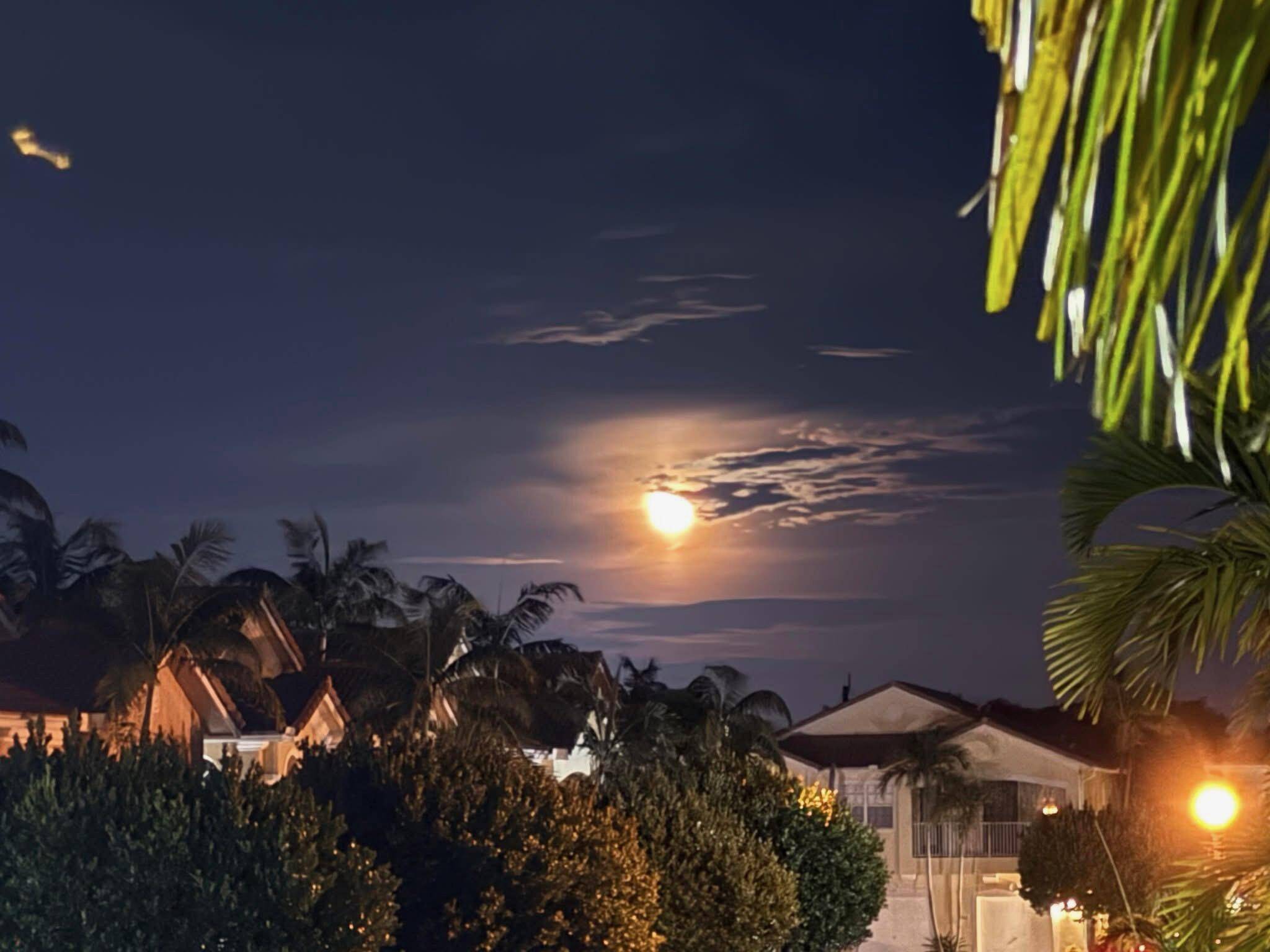 Riviera Beach, FL 33404,3255 Scarletta DR