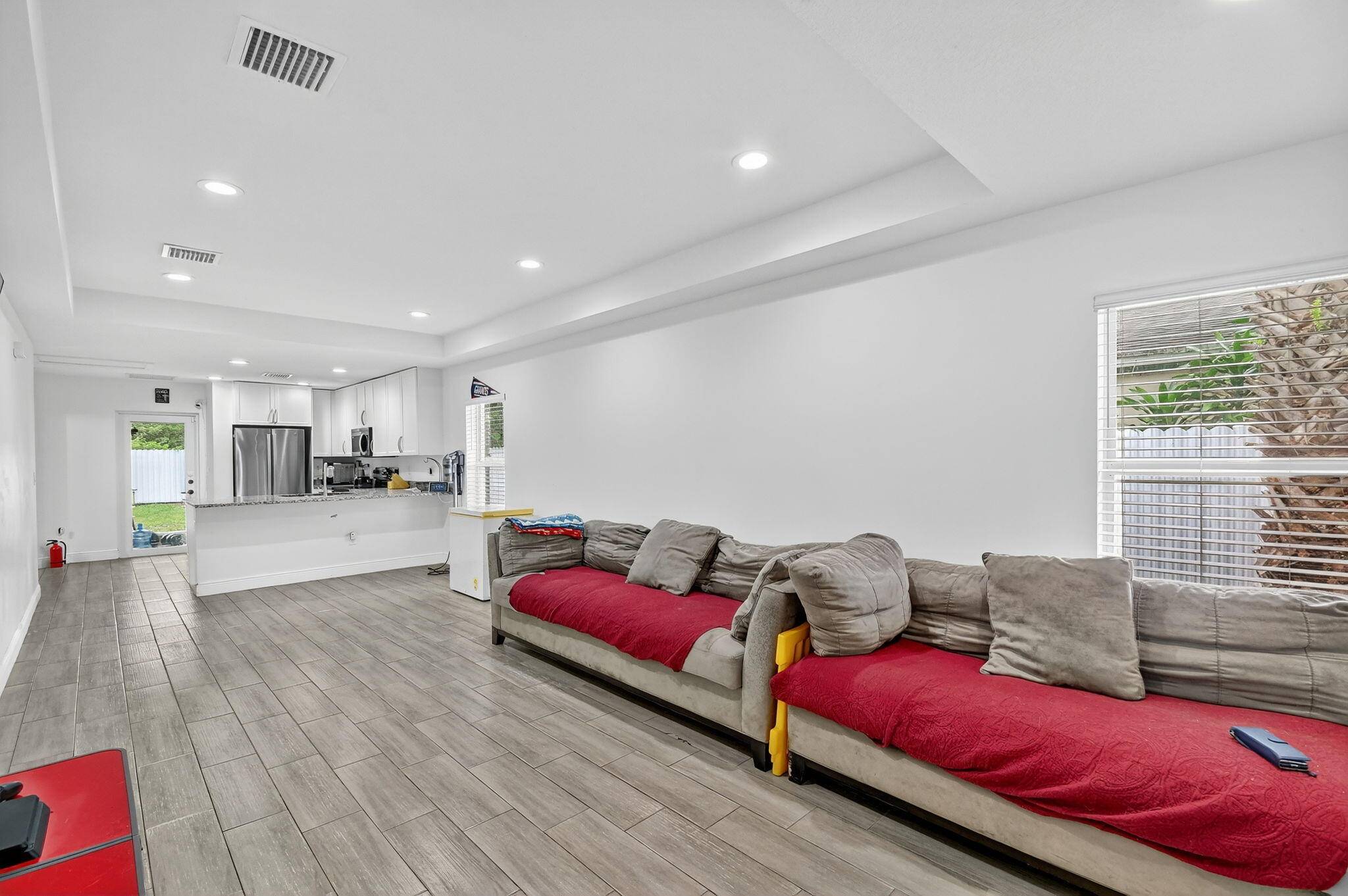 West Palm Beach, FL 33407,514 18th ST