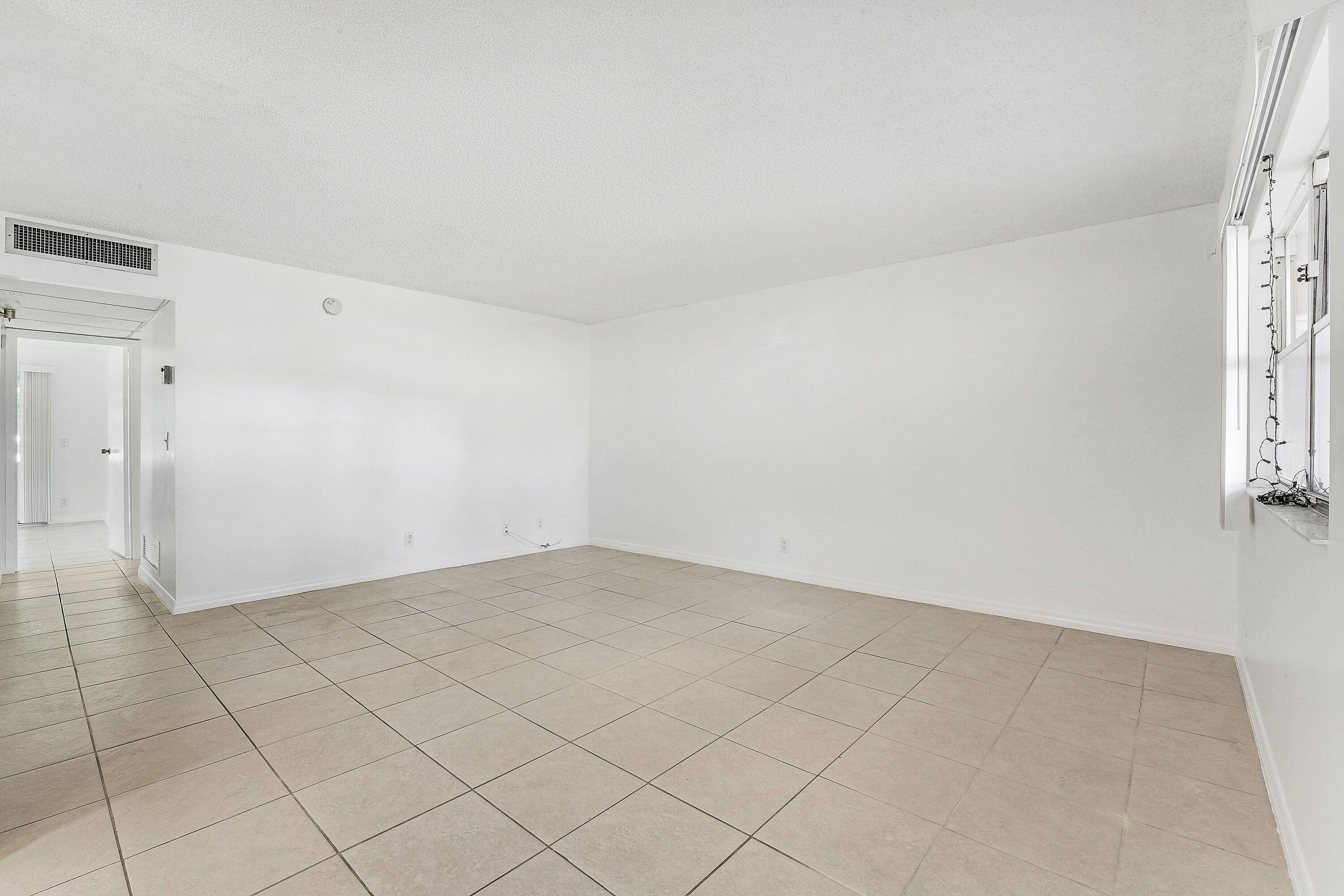 Delray Beach, FL 33446,541 Saxony L