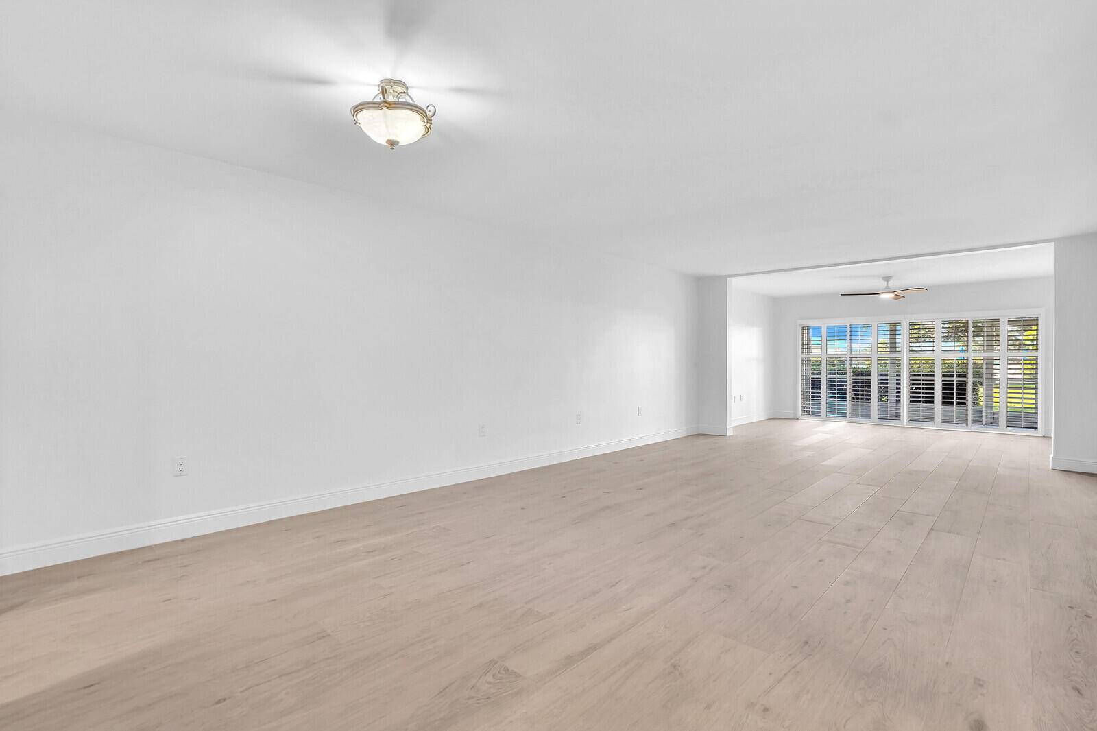 Atlantis, FL 33462,145 Atlantis BLVD 104