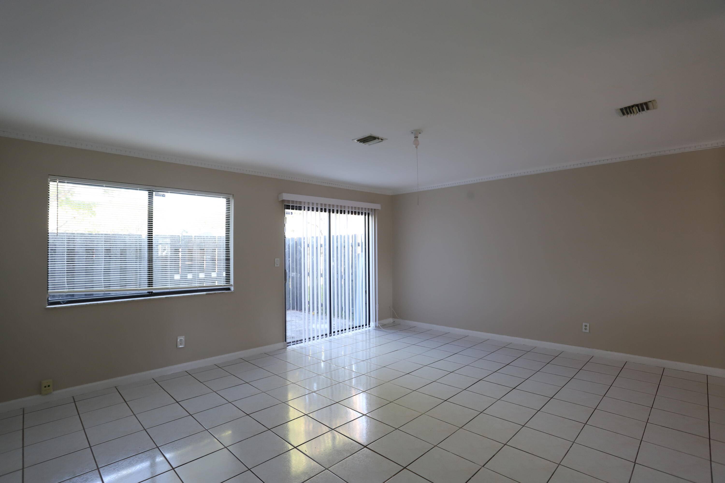Greenacres, FL 33463,101 Shoreview DR
