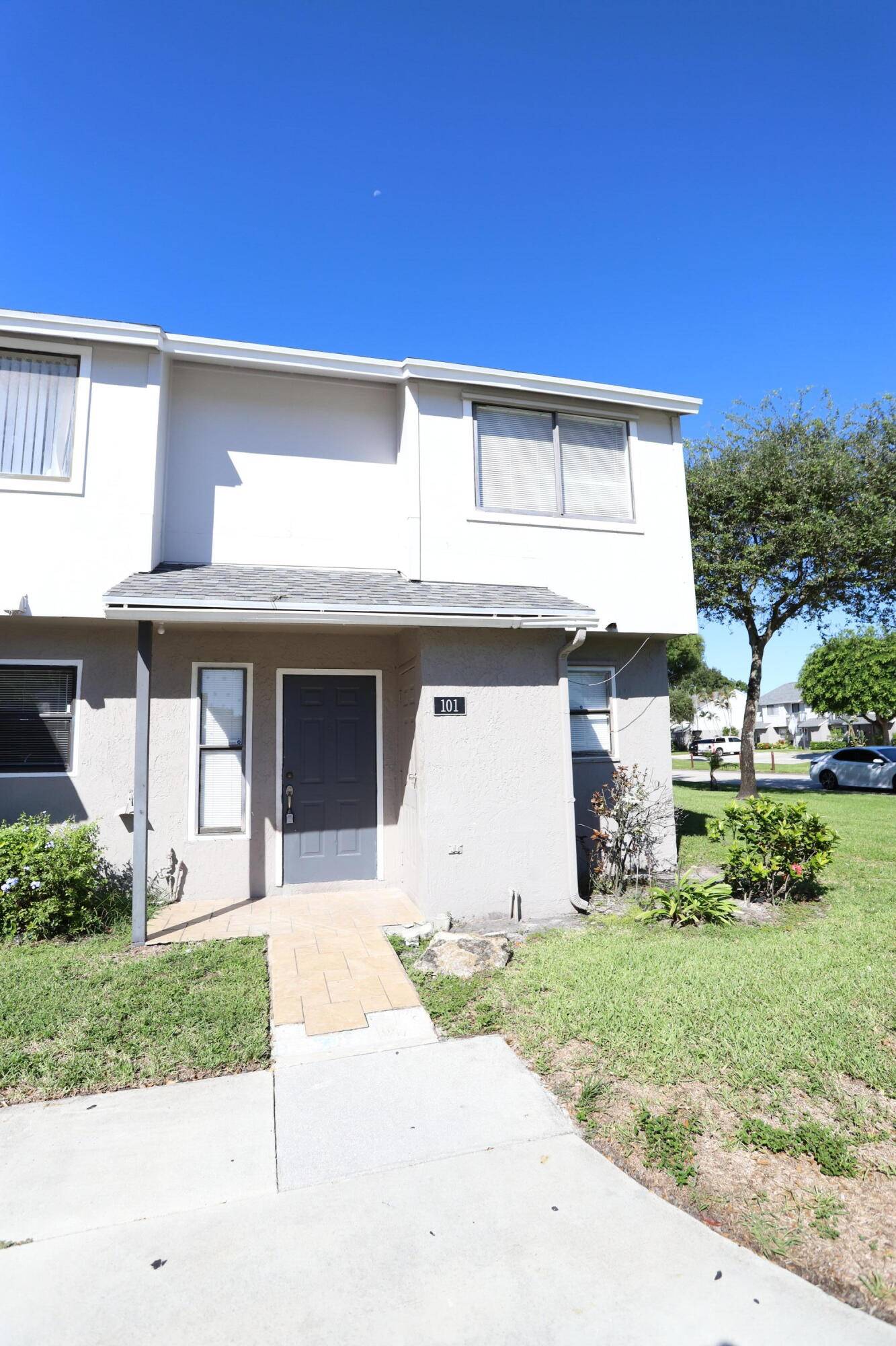 Greenacres, FL 33463,101 Shoreview DR