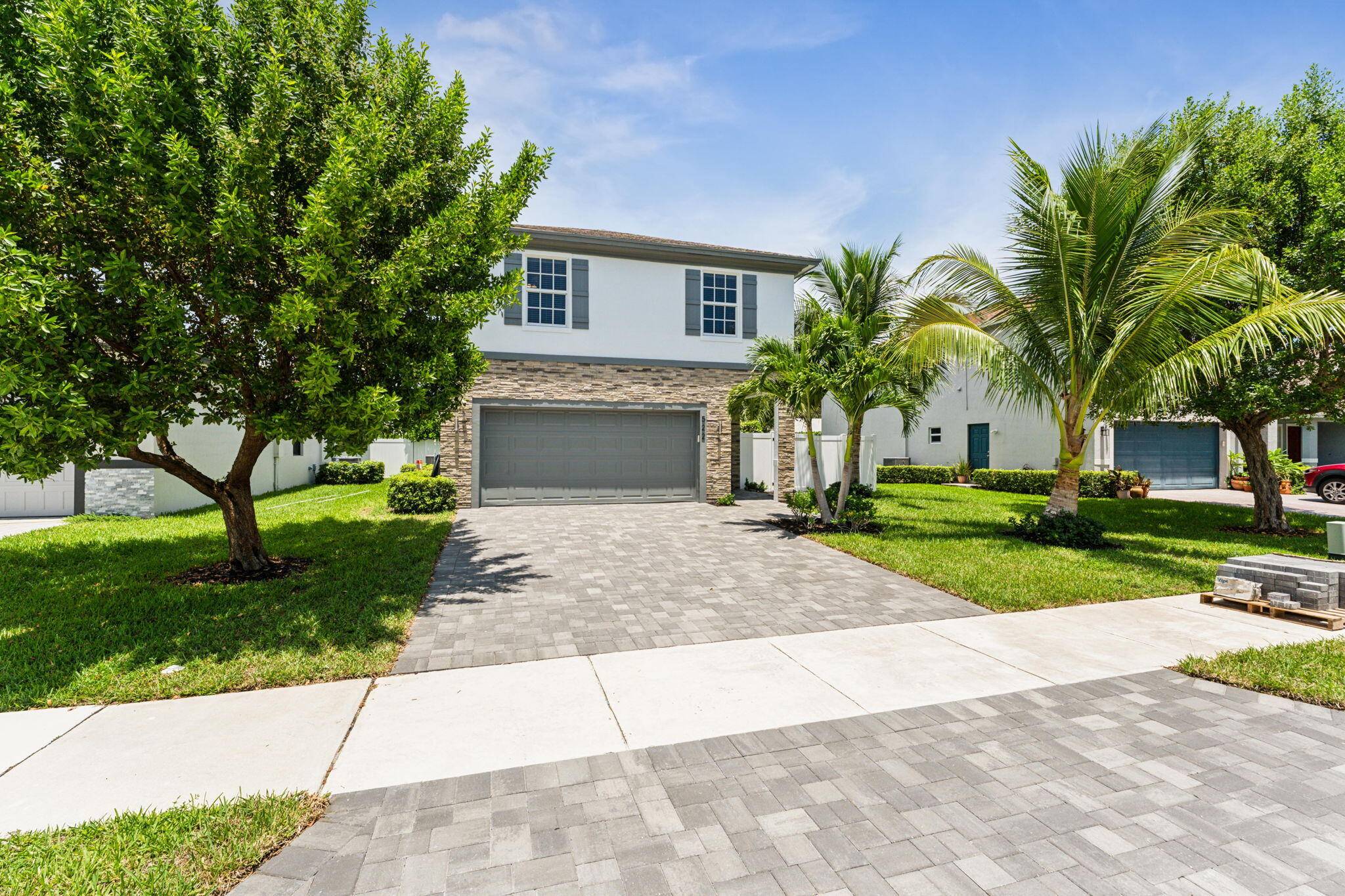 Delray Beach, FL 33444,522 Lucky LN