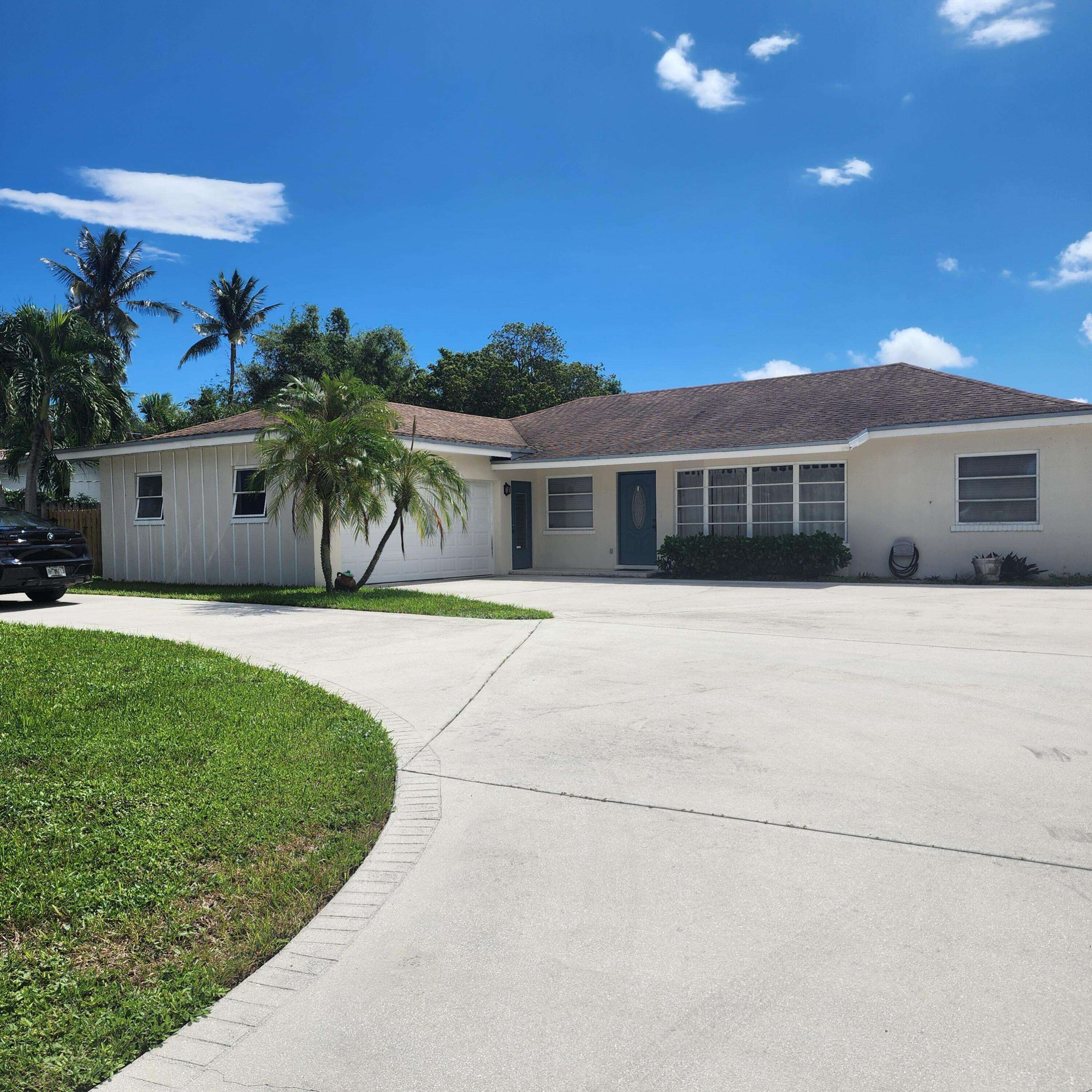 Lake Clarke Shores, FL 33406,1500 E Mediterranean RD