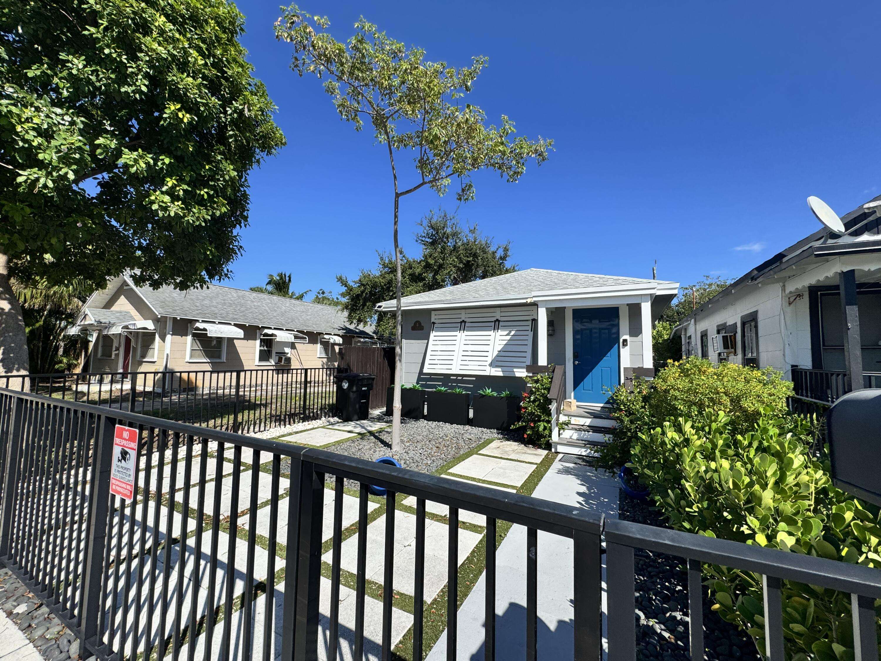 Lake Worth Beach, FL 33460,322 S L ST Front