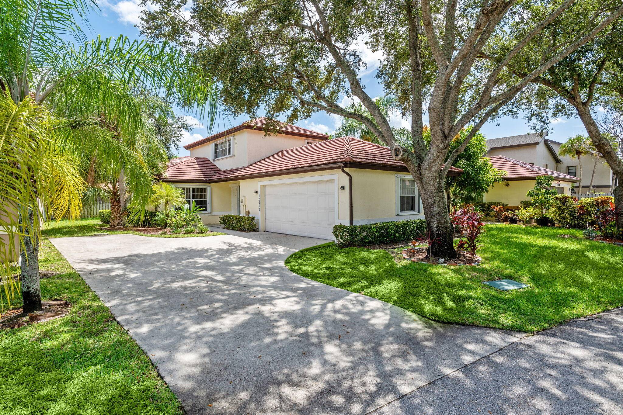 Wellington, FL 33414,12210 Dartmoor DR