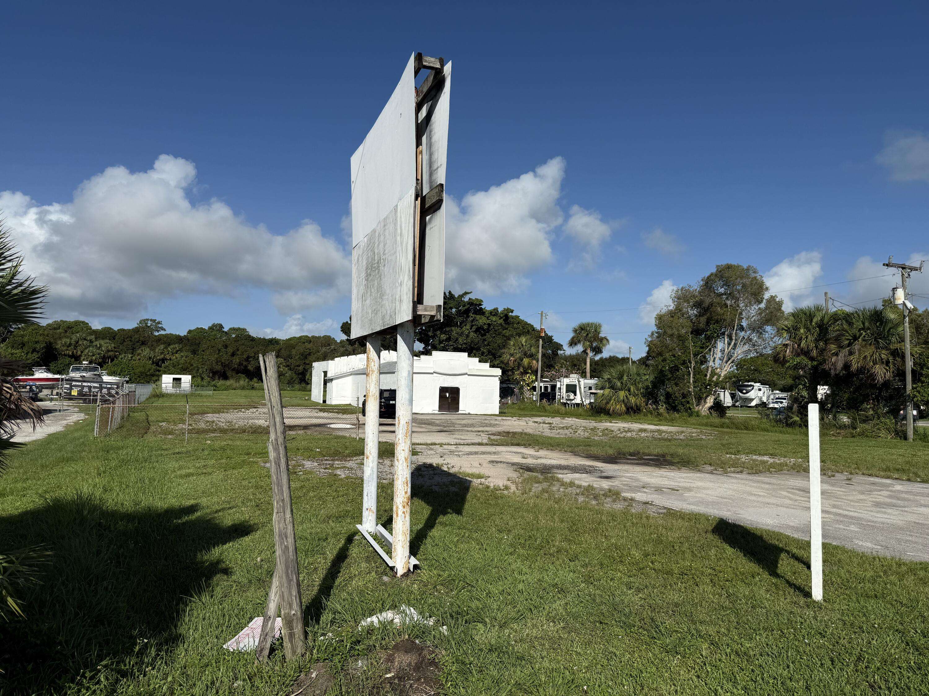 Fort Pierce, FL 34982,4651 S Us Highway 1