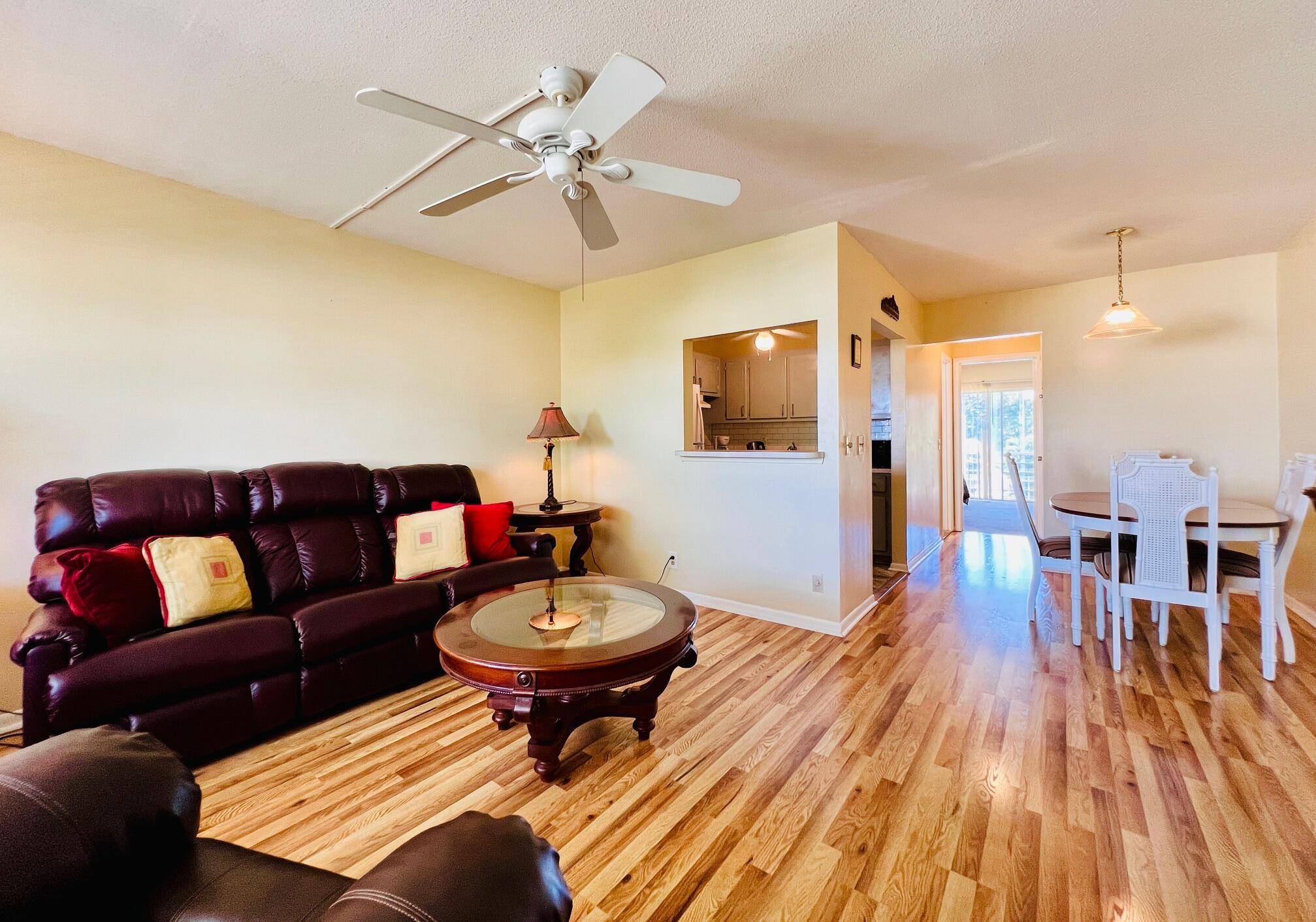 West Palm Beach, FL 33417,211 Easthampton I