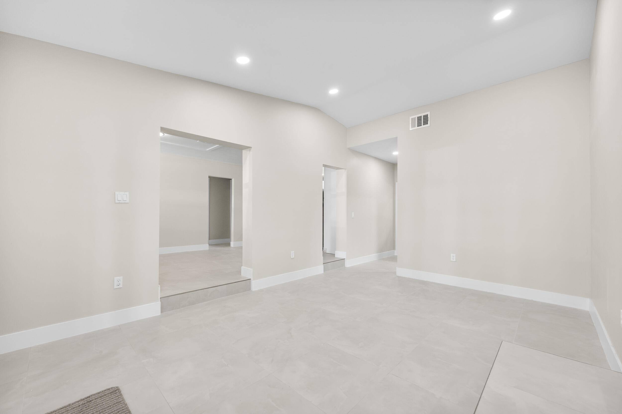 Fort Pierce, FL 34947,1915 S 33rd ST