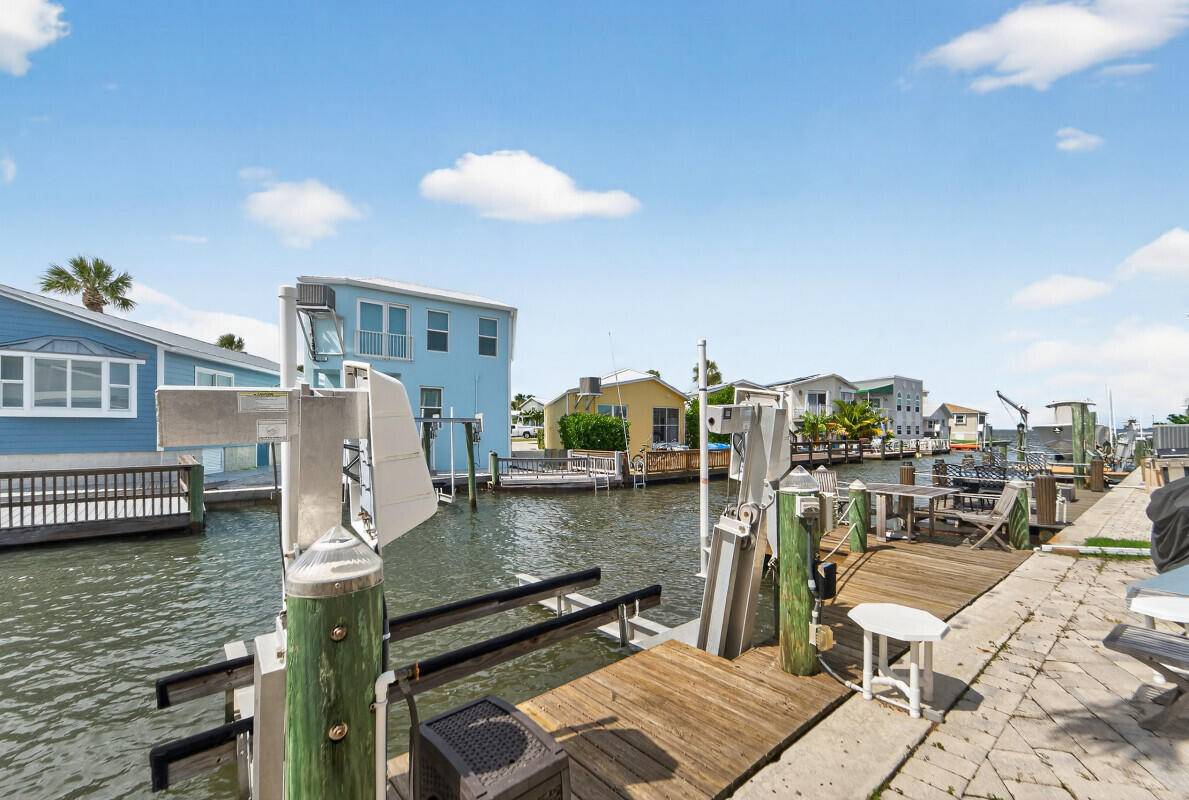 Jensen Beach, FL 34957,142 Nettles BLVD