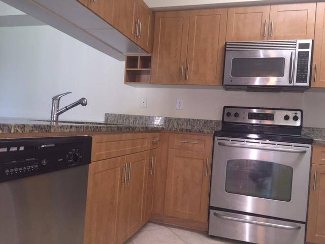 West Palm Beach, FL 33411,6511 Emerald Dunes DR 205