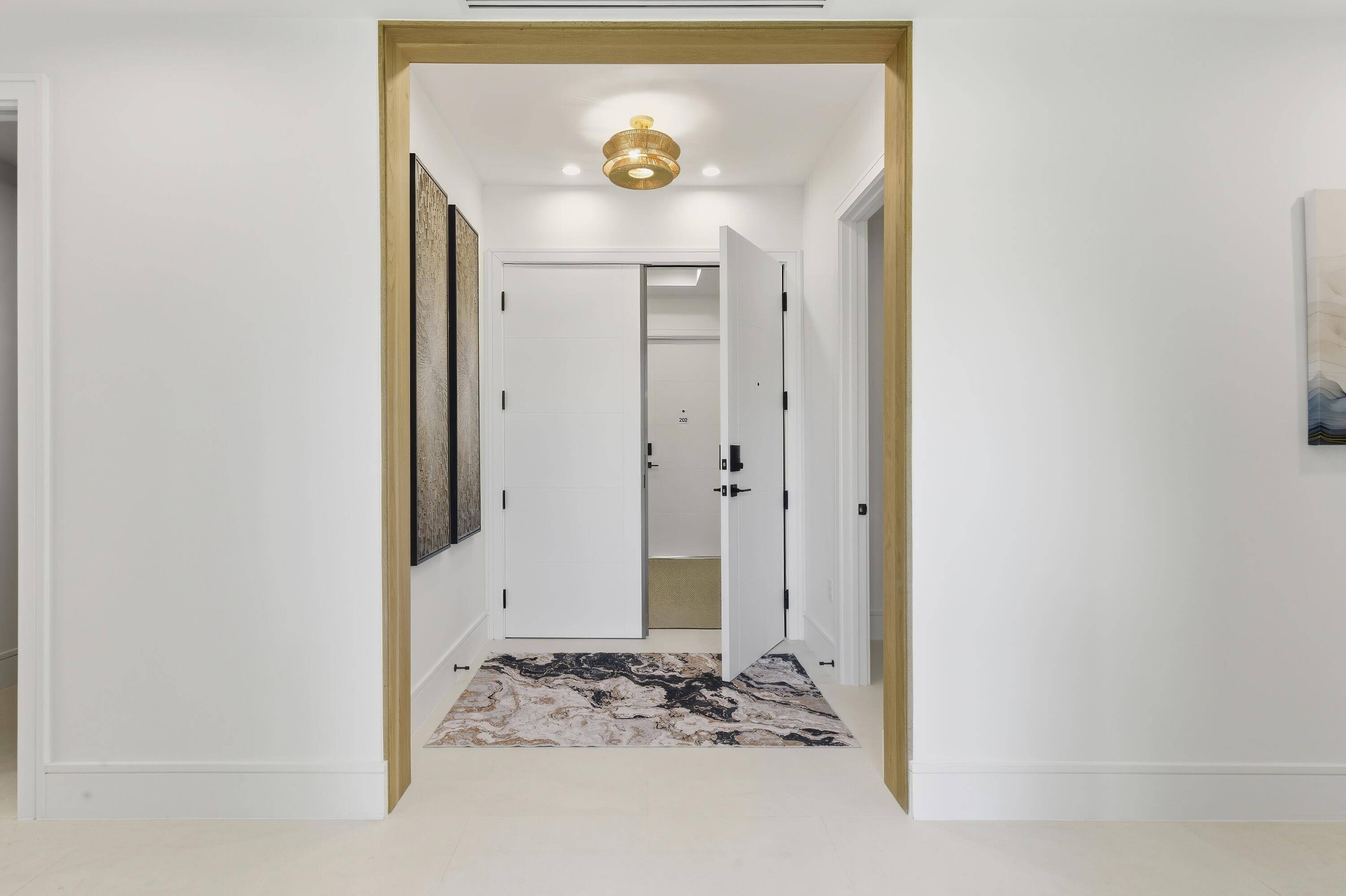 Singer Island, FL 33404,2323 Lake DR 201