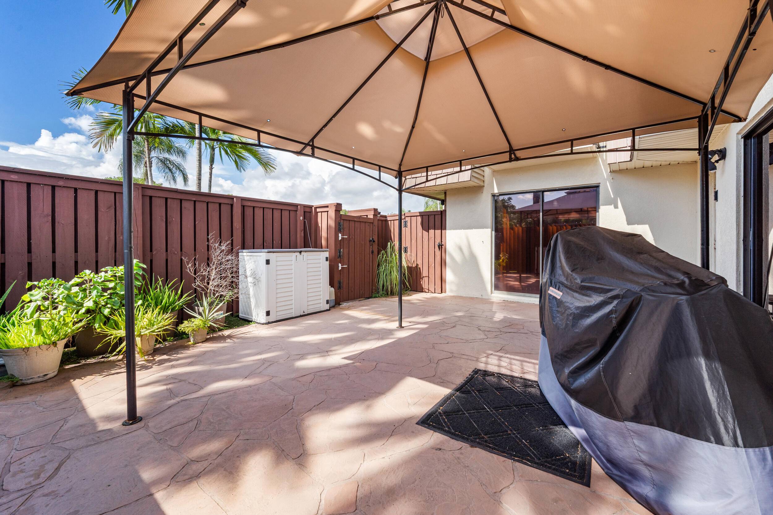 Deerfield Beach, FL 33442,2546 SW 15th ST 2546