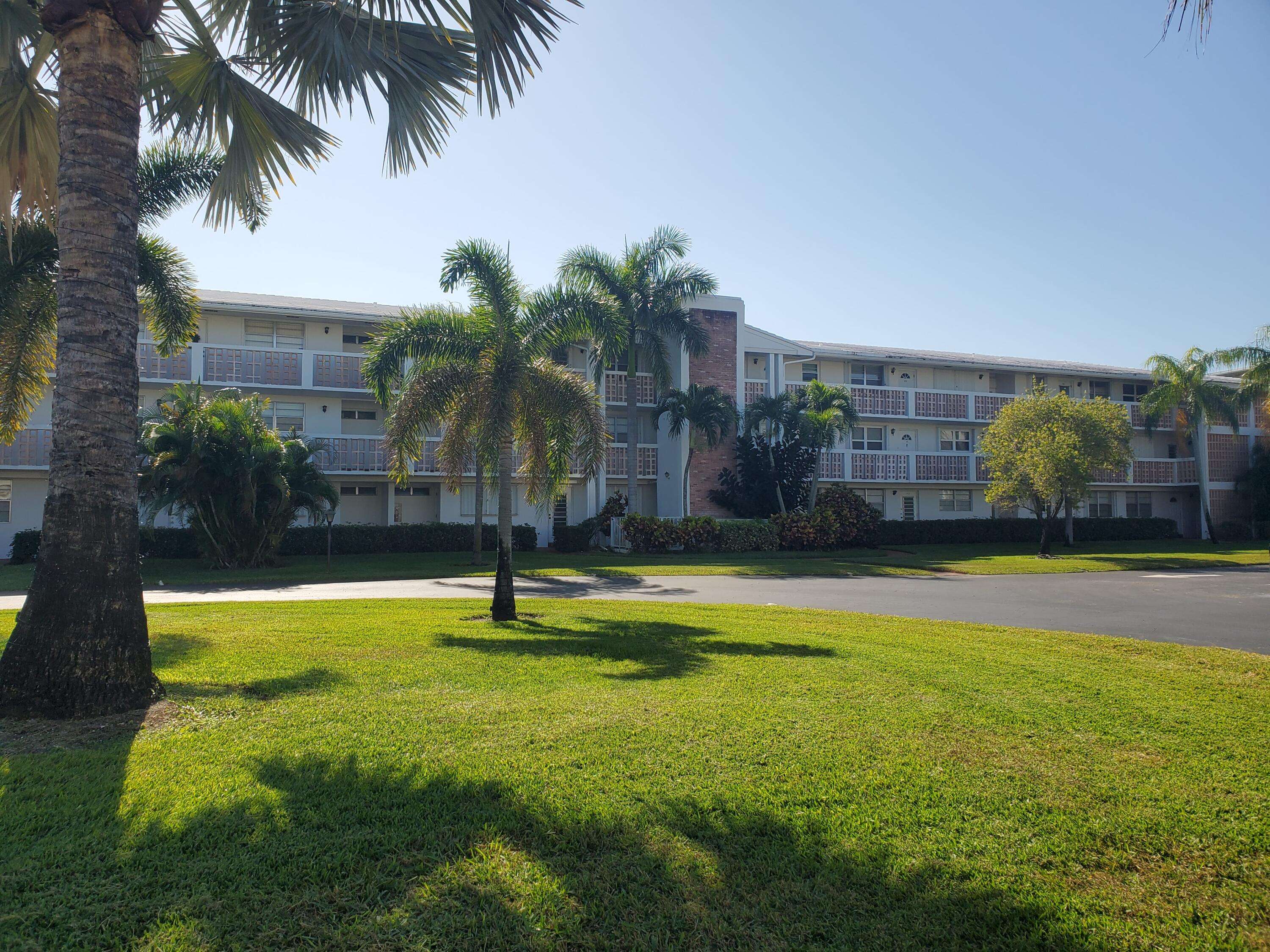 Boca Raton, FL 33432,20 SE 13th ST A6