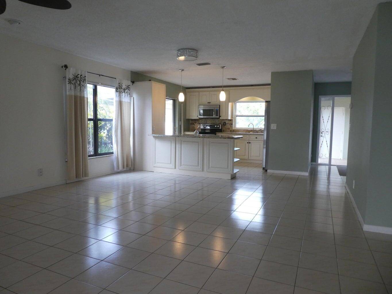 Boynton Beach, FL 33472,5751 Mirror Lakes BLVD