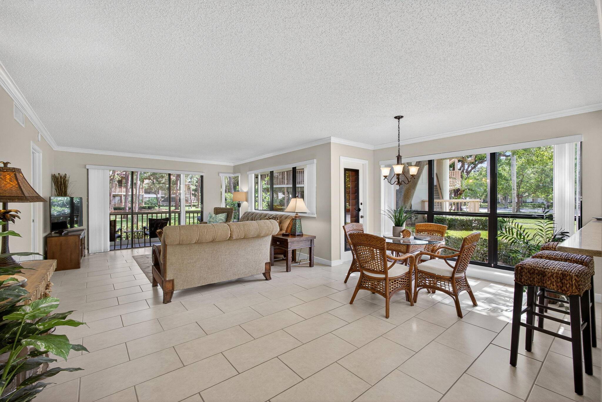 Palm Beach Gardens, FL 33418,113 Brackenwood RD