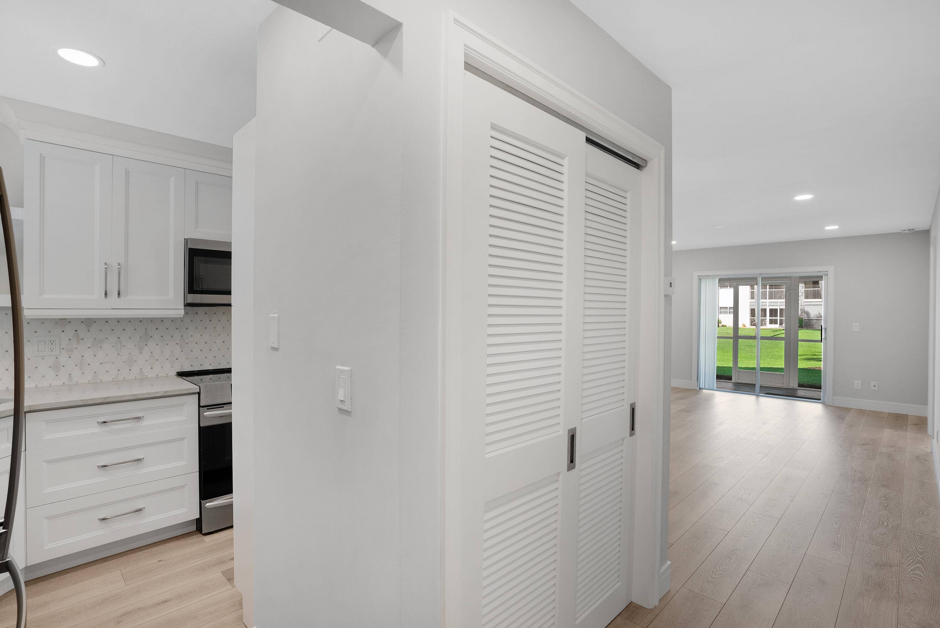 Jupiter, FL 33469,18081 SE Country Club DR 115