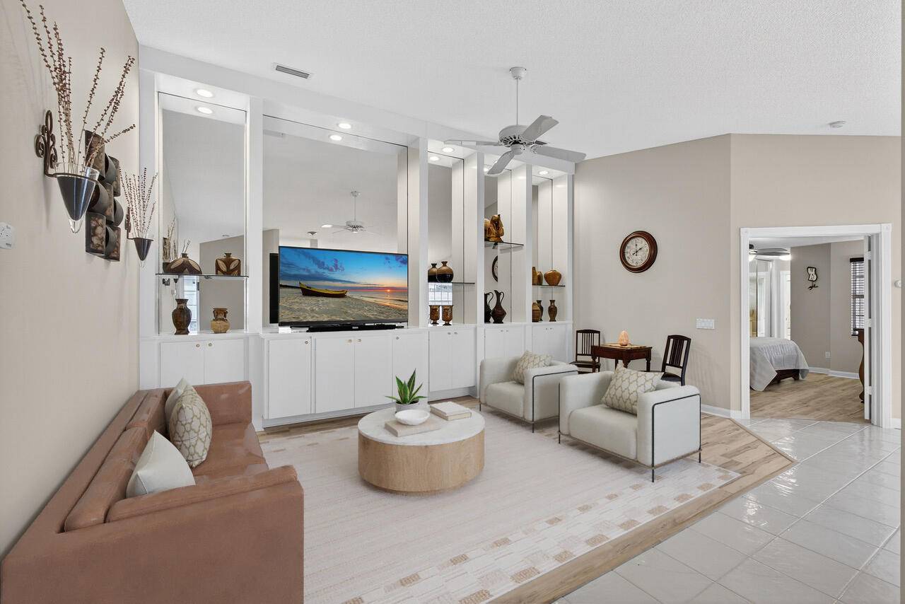 Palm Beach Gardens, FL 33410,4174 Royal Oak DR