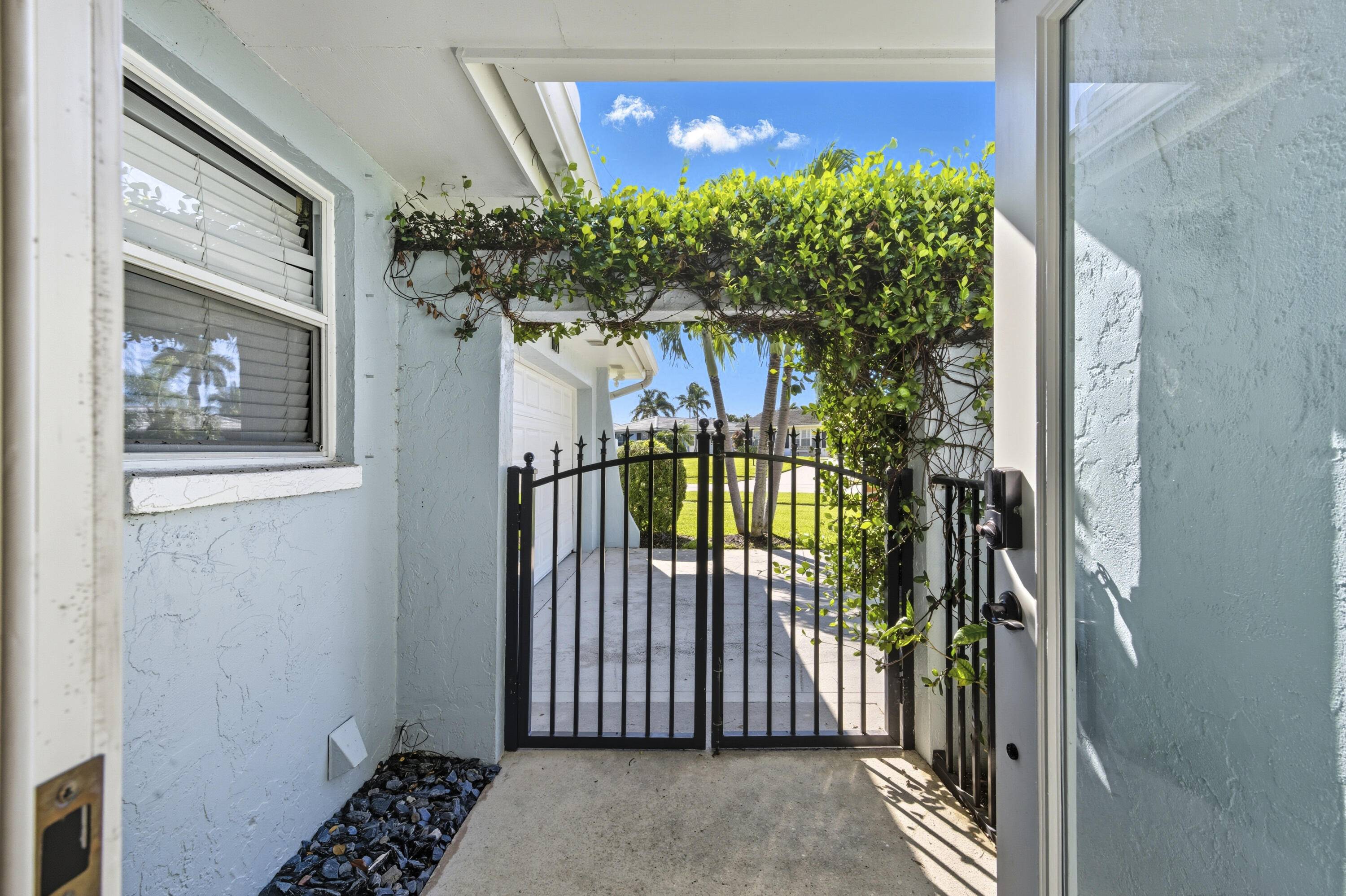 North Palm Beach, FL 33408,1821 Ascott RD