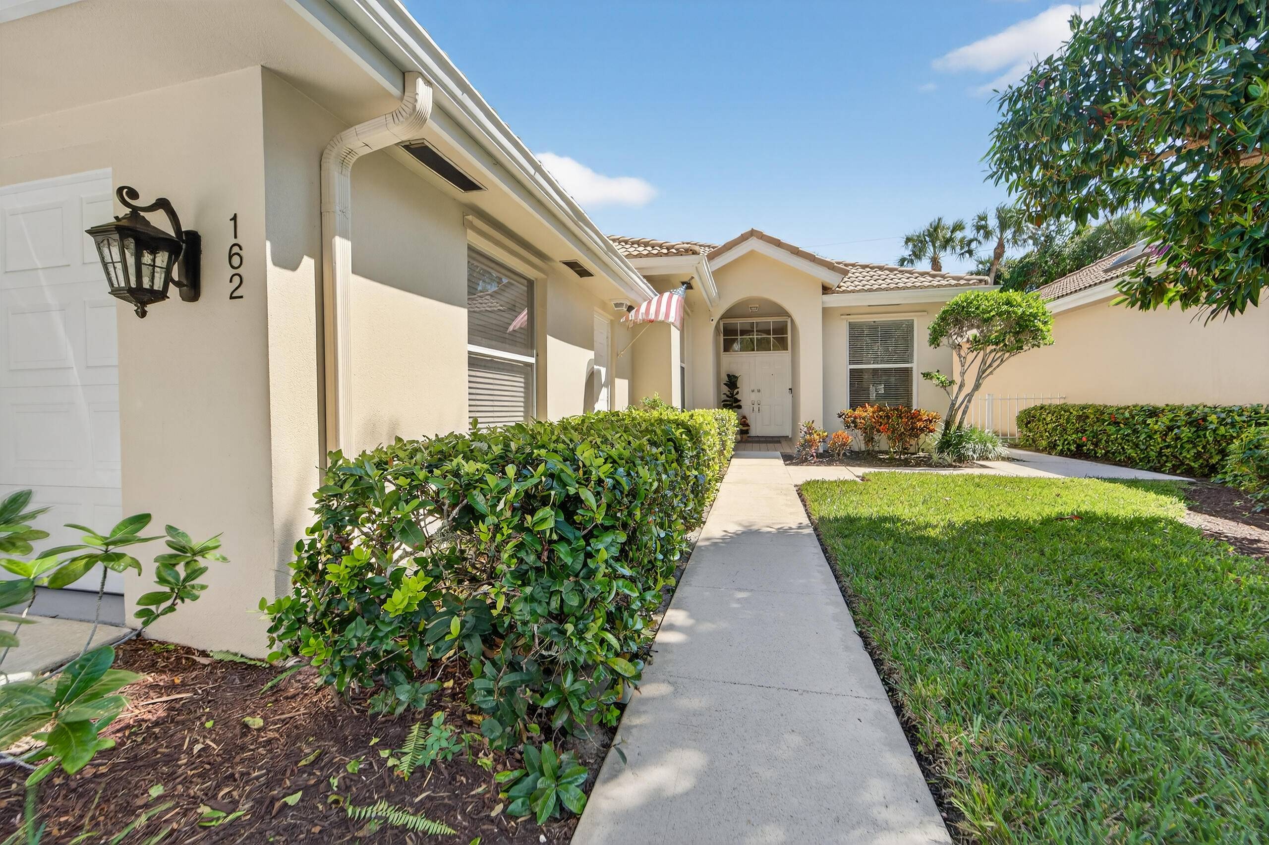 Jupiter, FL 33458,162 E Hampton WAY